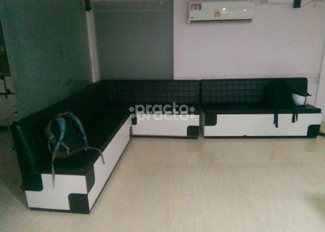Waiting Area at Serum Analysis Centre Gariahat Kolkata