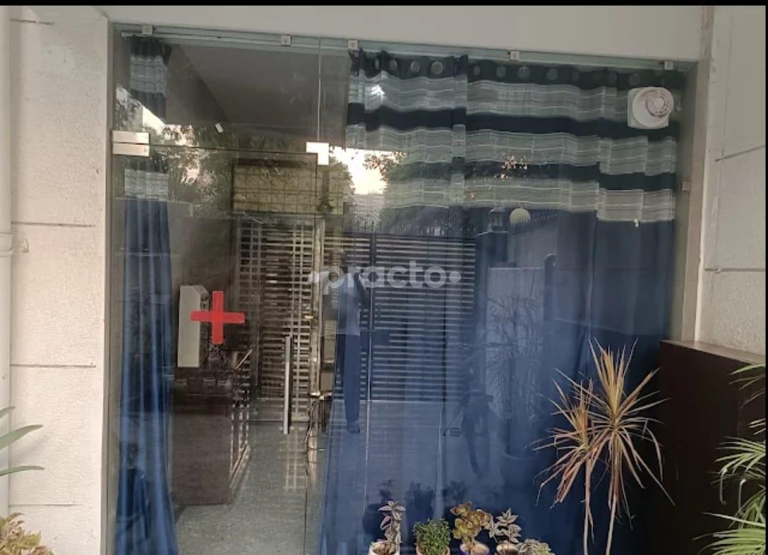 Outside Area at Dr. Y.K Pundir Clinic Sector 135 Noida