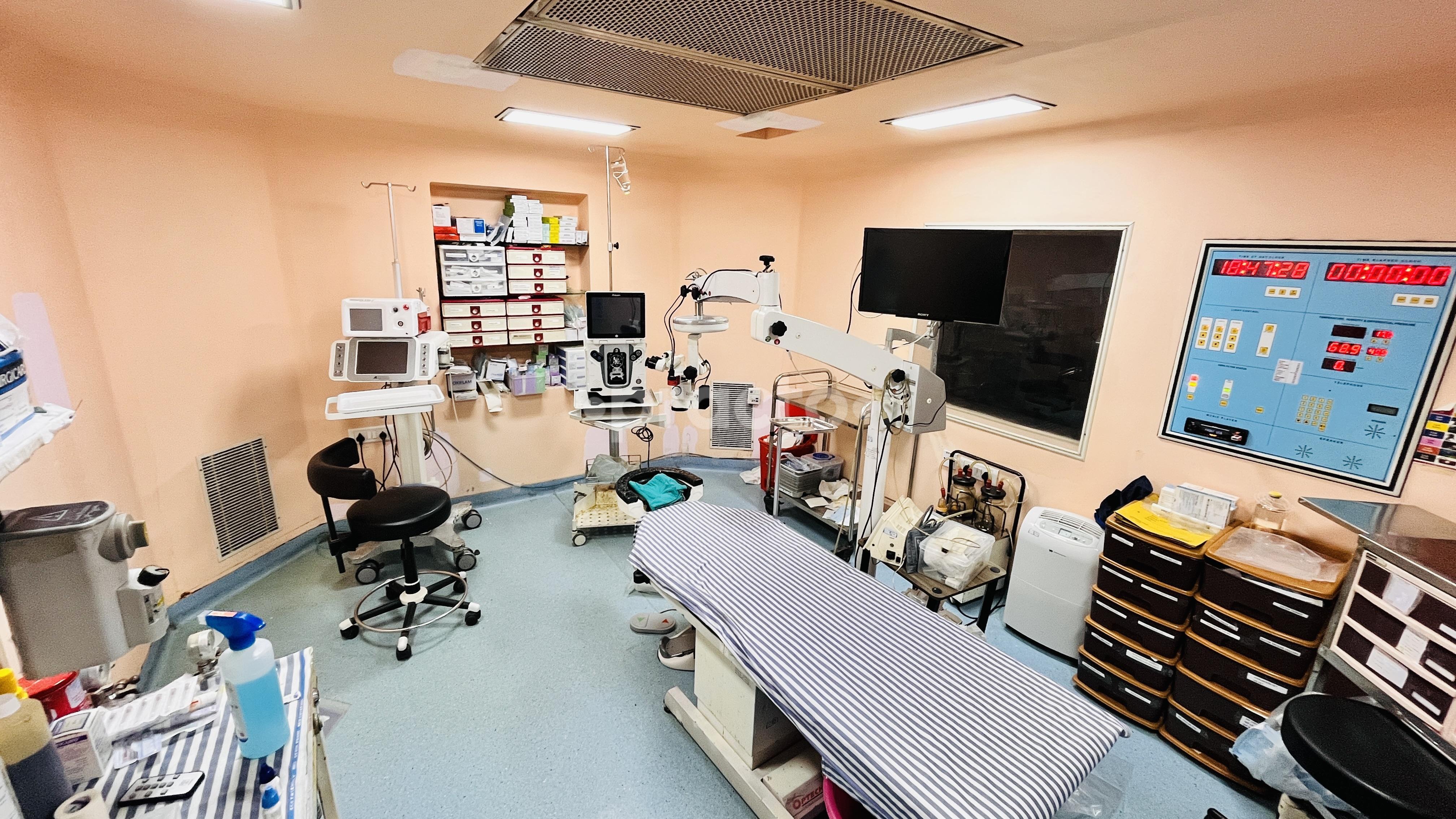 Operation Theatre at I Clinix- Advanced Eye Care Lajpat Nagar 4 Delhi