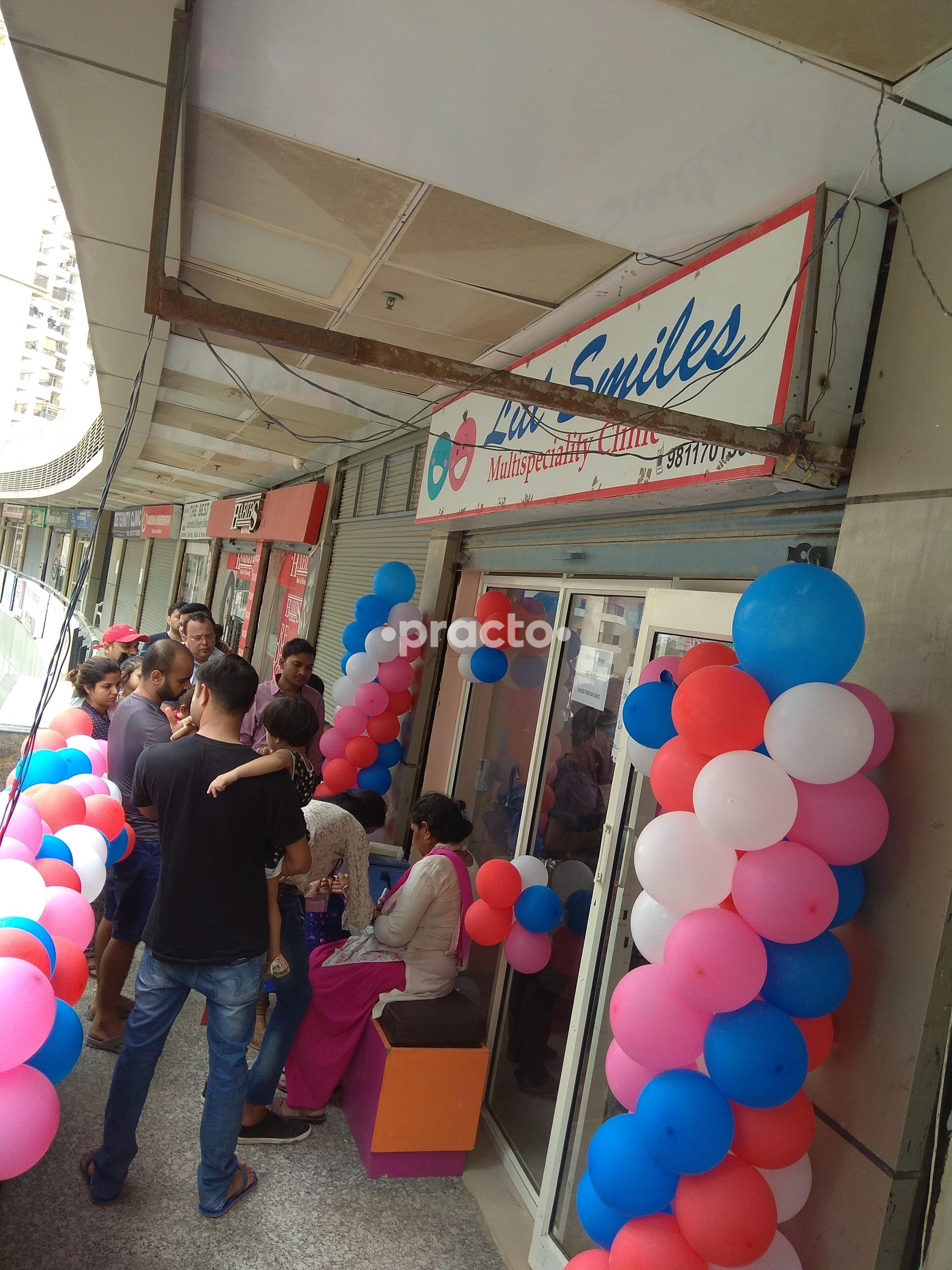 Outside Area at Litl Smiles Multispeciality Clinic Gaur City Noida