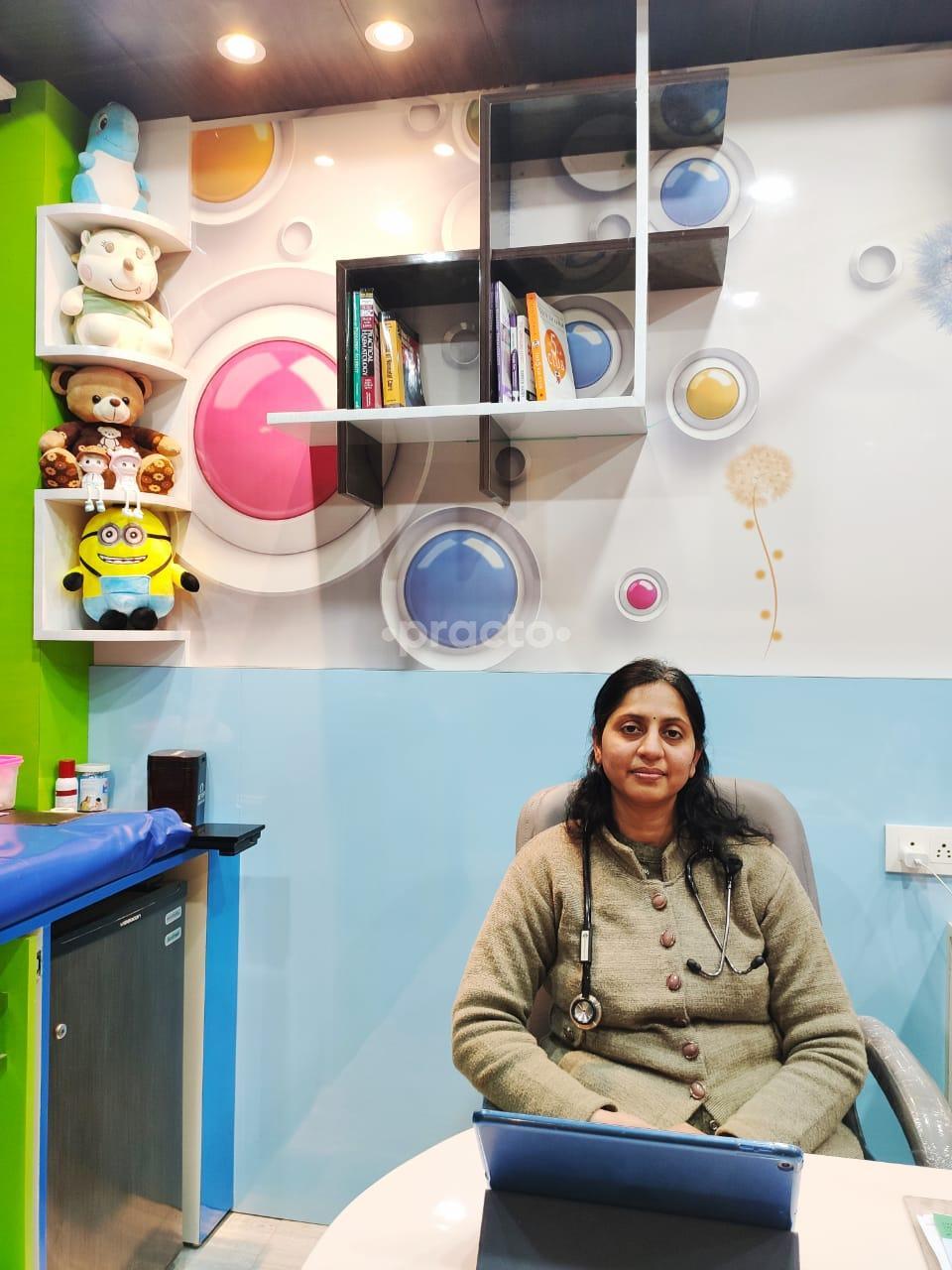 Consultation Room at Litl Smiles Multispeciality Clinic Gaur City Noida
