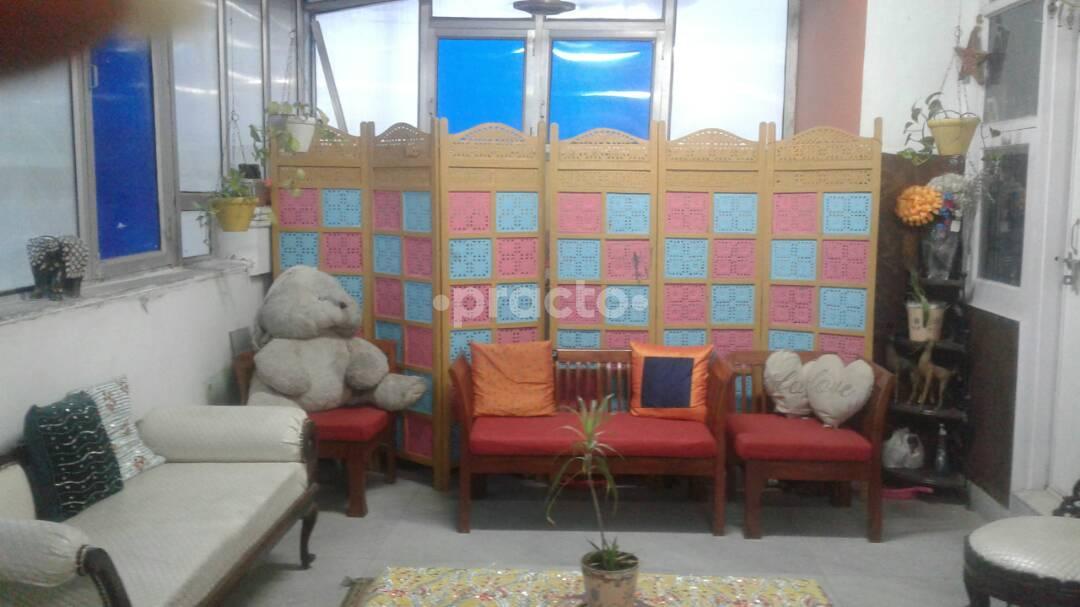 Waiting Area at Sai Blessing Dental Clinic Green Field Colony Faridabad