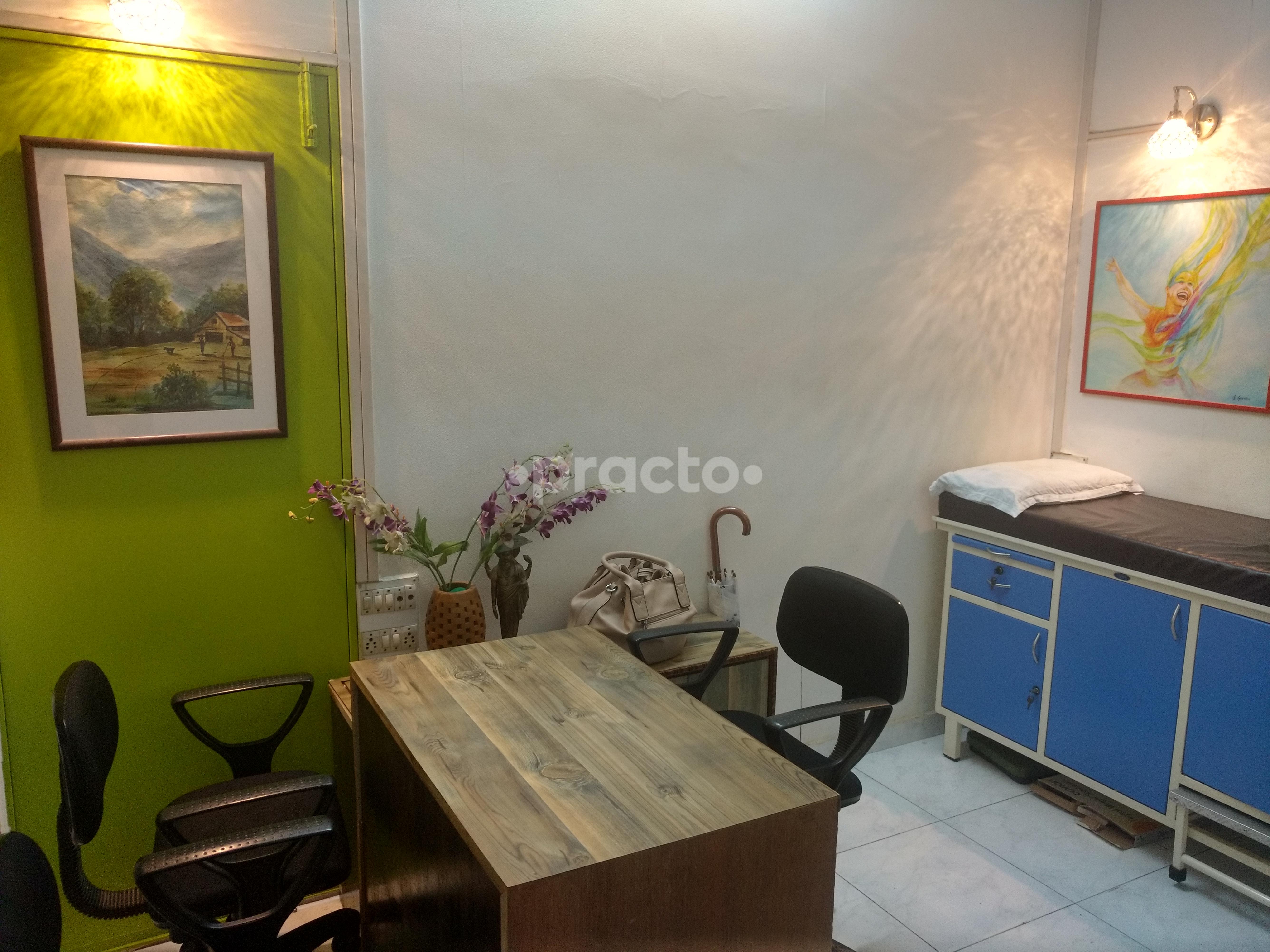 OPD/Ward at Dr Anjali Bapat Clinic Mahim Mumbai