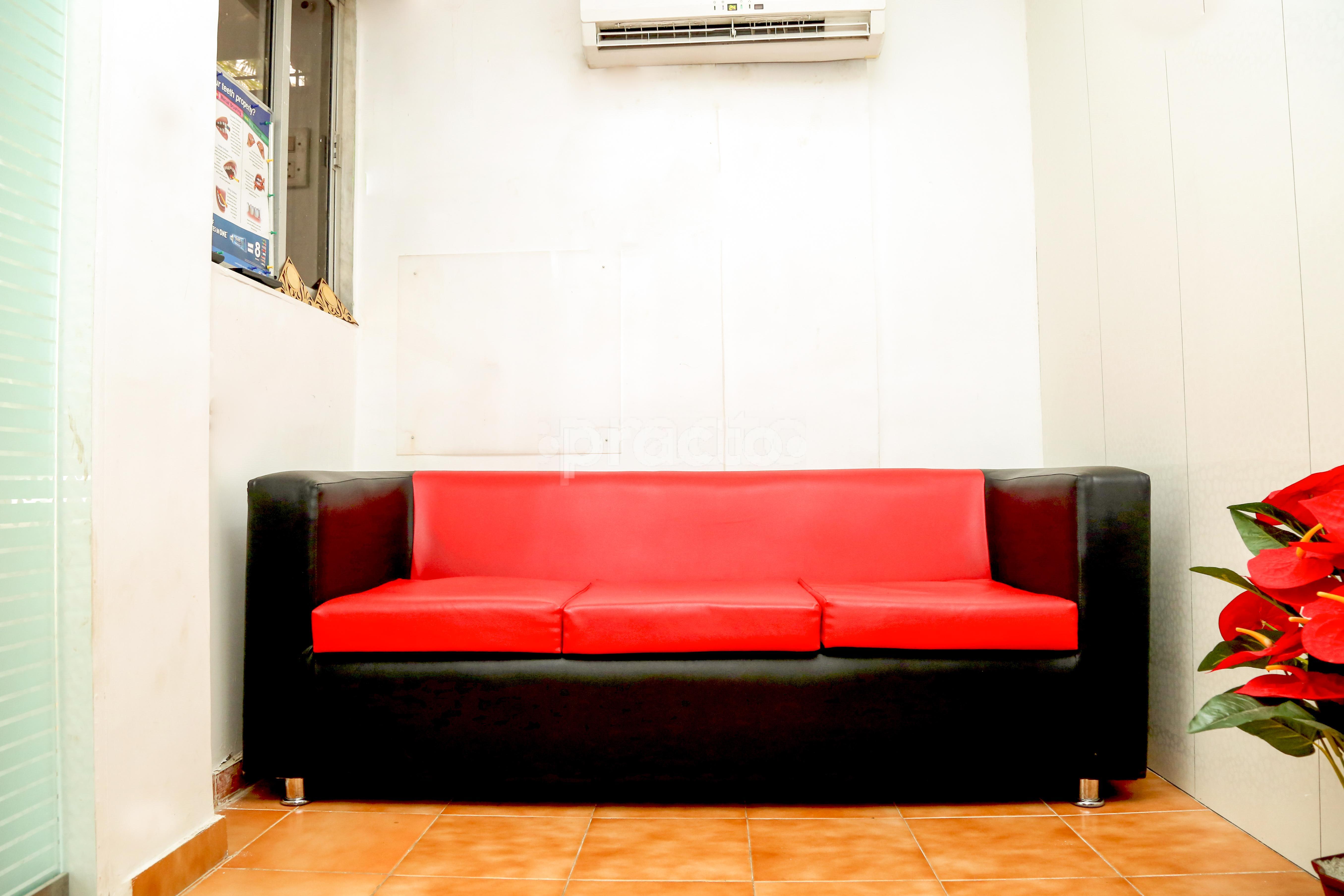 Waiting Area at Happy 32 Dental and Cosmetic Clinic Andheri West Mumbai