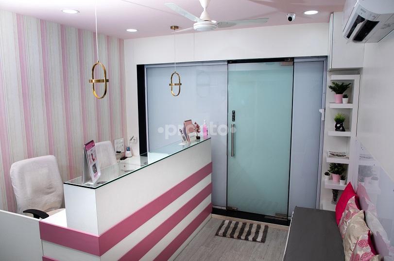 Reception Area at MOM Clinic Nagpada Mumbai