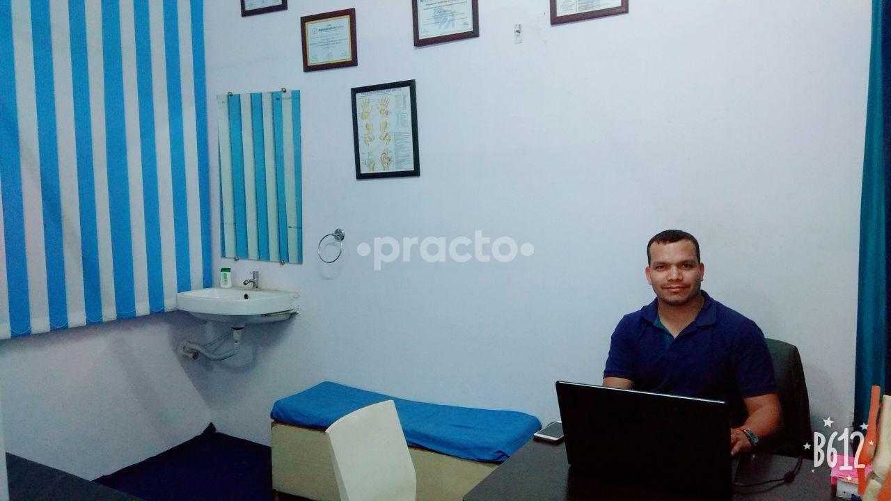 Reception at Swastik Physiotherapy And Wellness Centre Sector 50 Noida