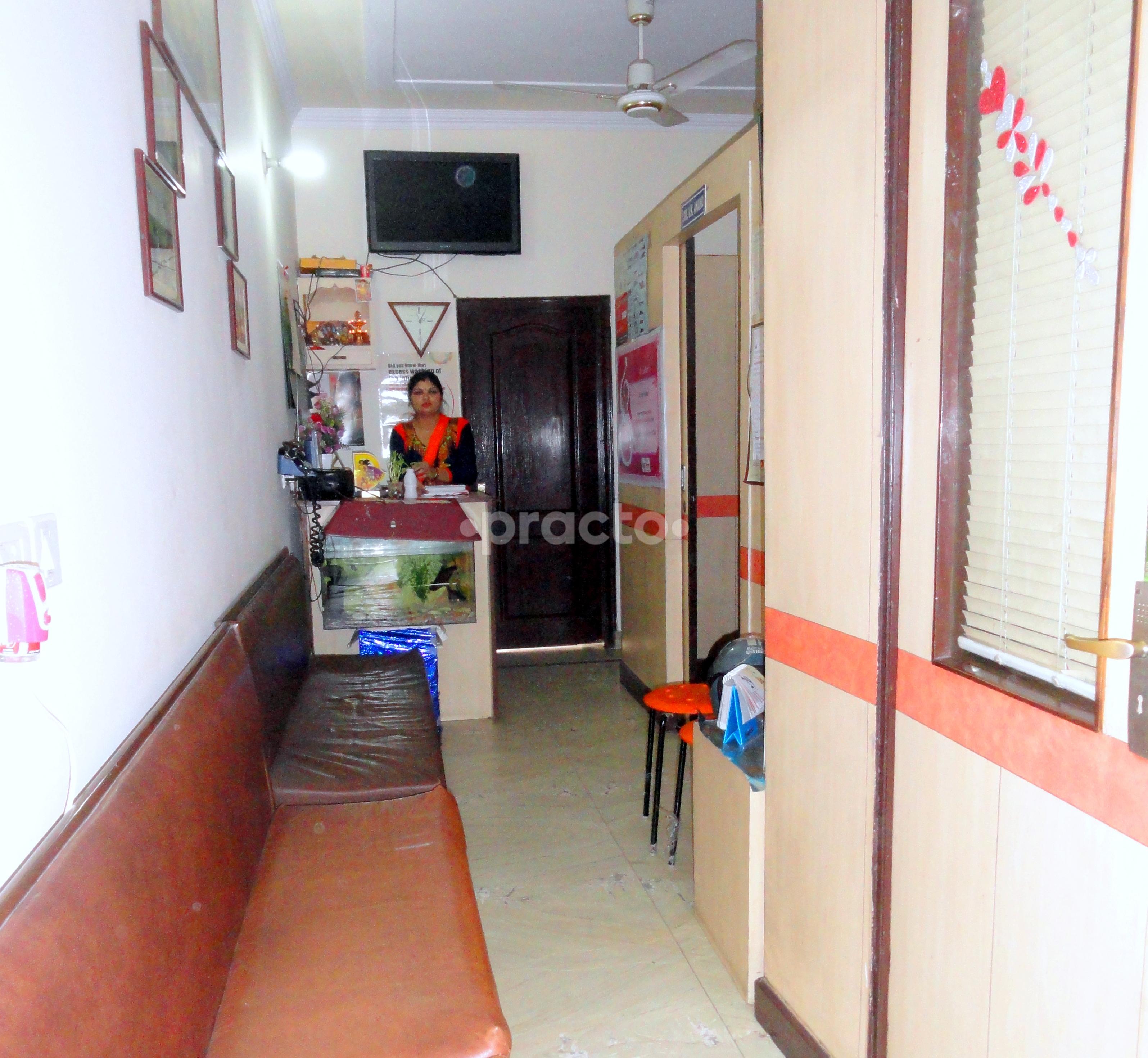 Reception at Surya Clinic Rohini Delhi