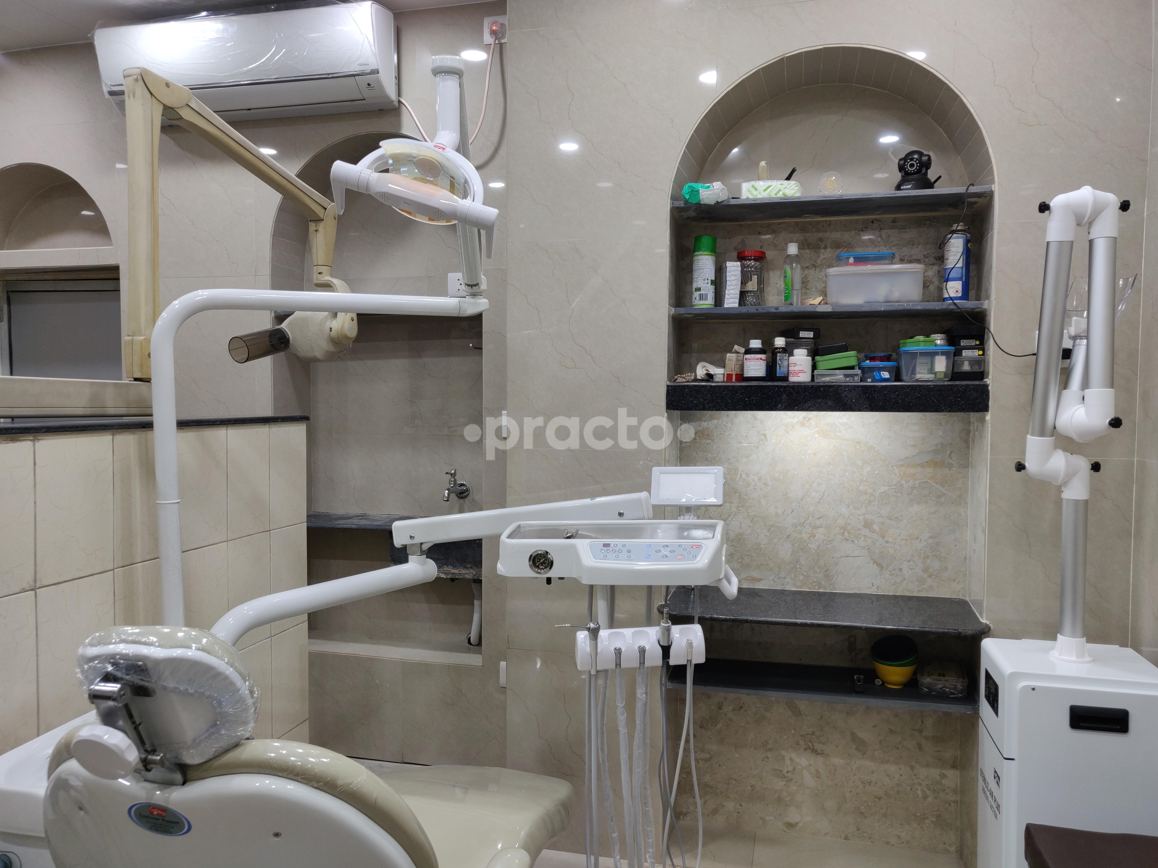 Consultation Room at Chanda Dental Clinic Shyambazar Kolkata
