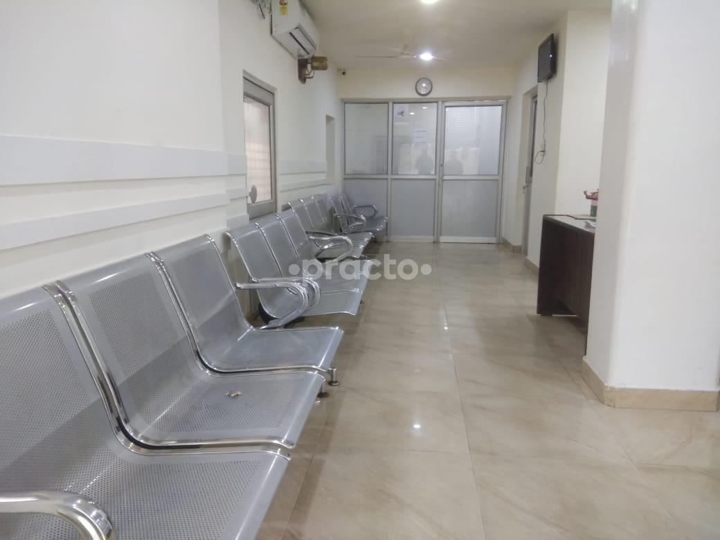 Waiting Area at Dr. Tuli's Medi Clinic Karol Bagh Delhi