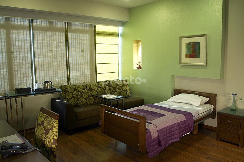 Apollo Cradle Gurgaon Sector 14 Gurgaon