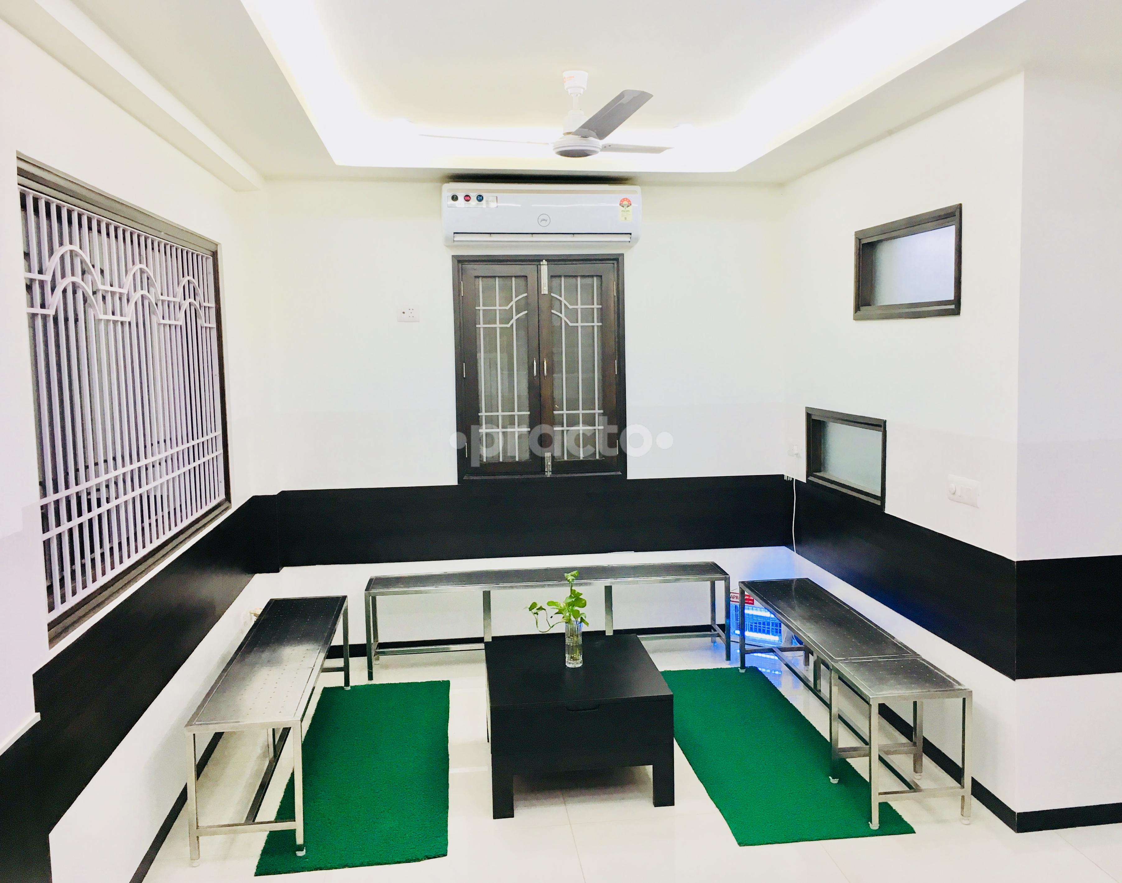 Waiting Area at Dr. K Jayaraman's Clinic Mayur Vihar Ph-II Delhi