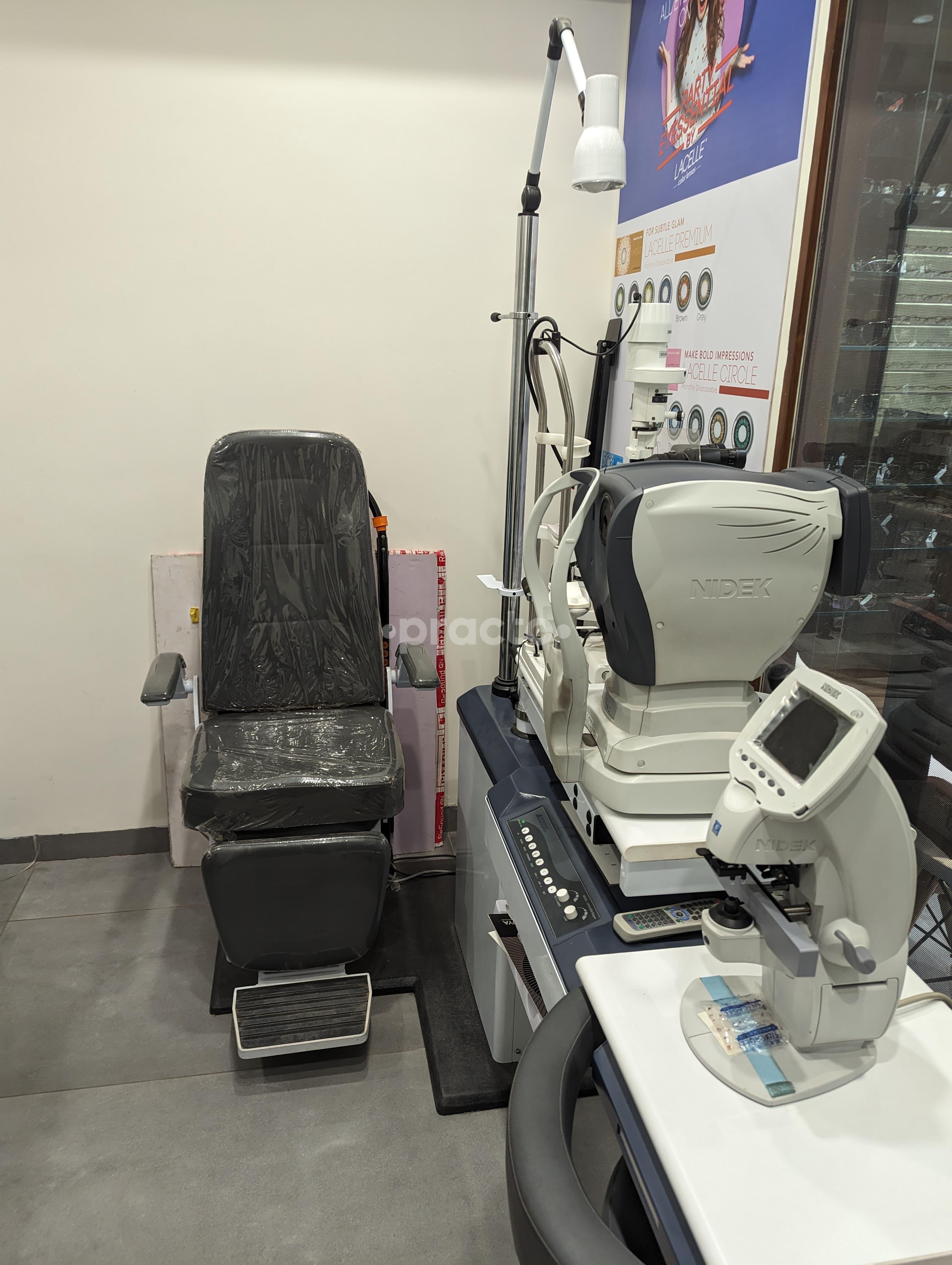Consultation Room at Contact Lens & Vision Clinic Vasna Road Vadodara