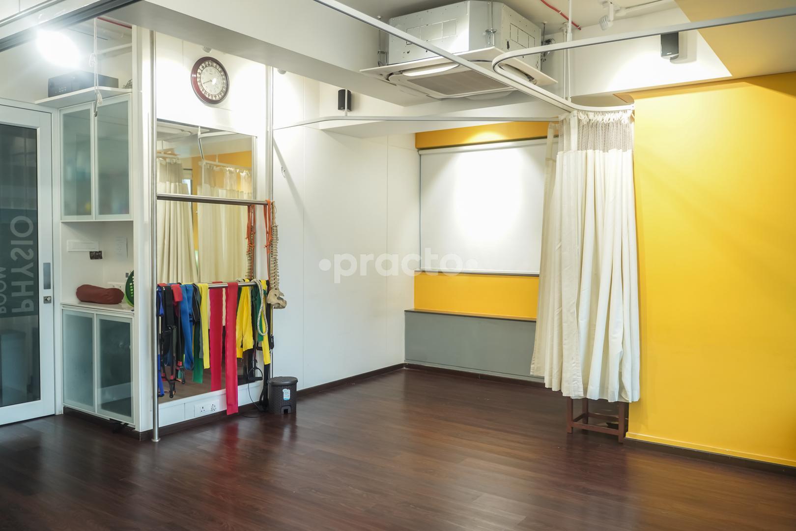 Therapy/Massage Room at Health Space Opera House Mumbai