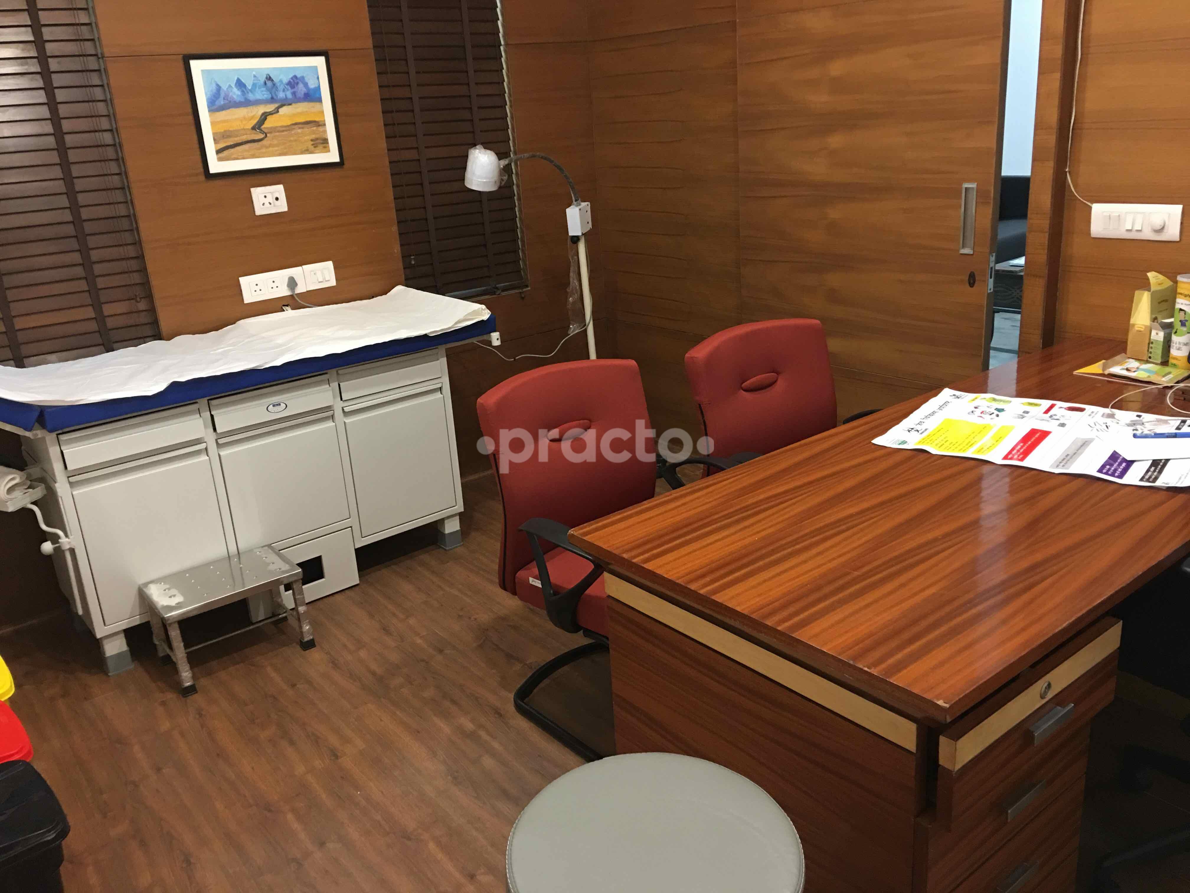 Waiting Area at FeHealth Clinic Greater Kailash Part 1 Delhi