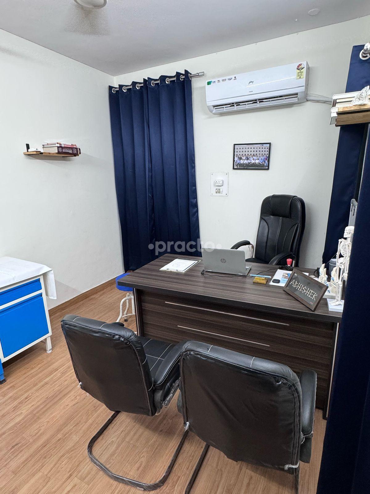 Consultation Room at Cure and Flex Orthocare Dwarka Delhi