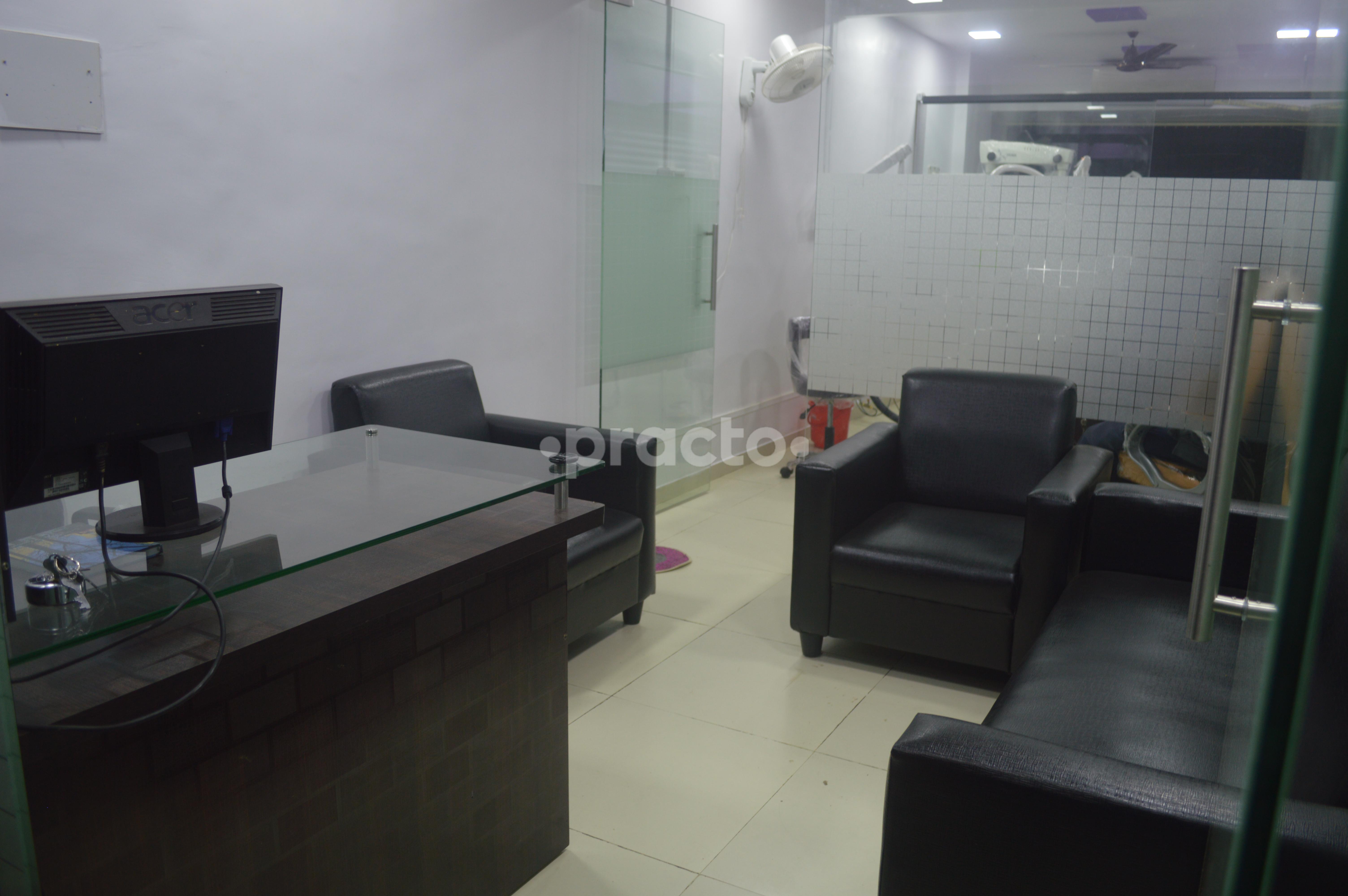 Waiting Area at Metro Dental Clinic- Advanced Microscopic Root Canal And Implant Center Kharghar Navi Mumbai