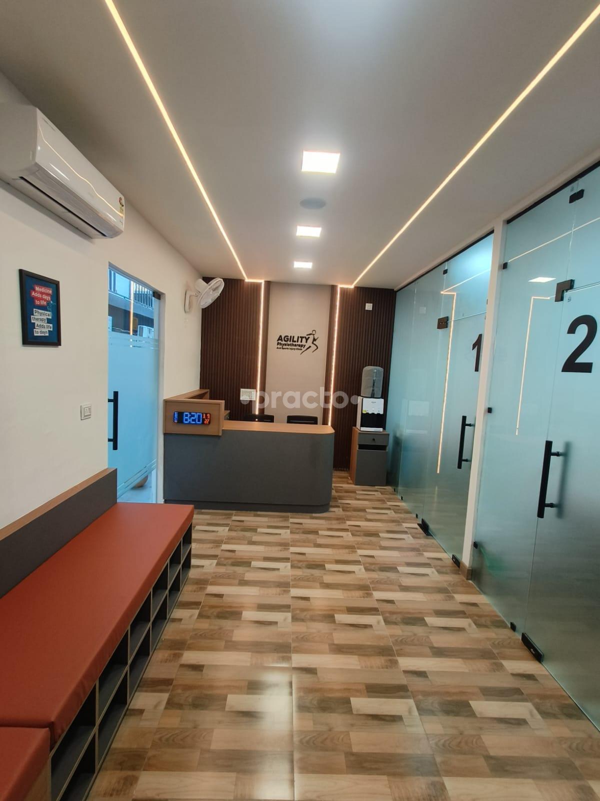 Waiting Area at Agility Physiotherapy & Sports Injury Clinic Gurgaon Sector 56 Gurgaon