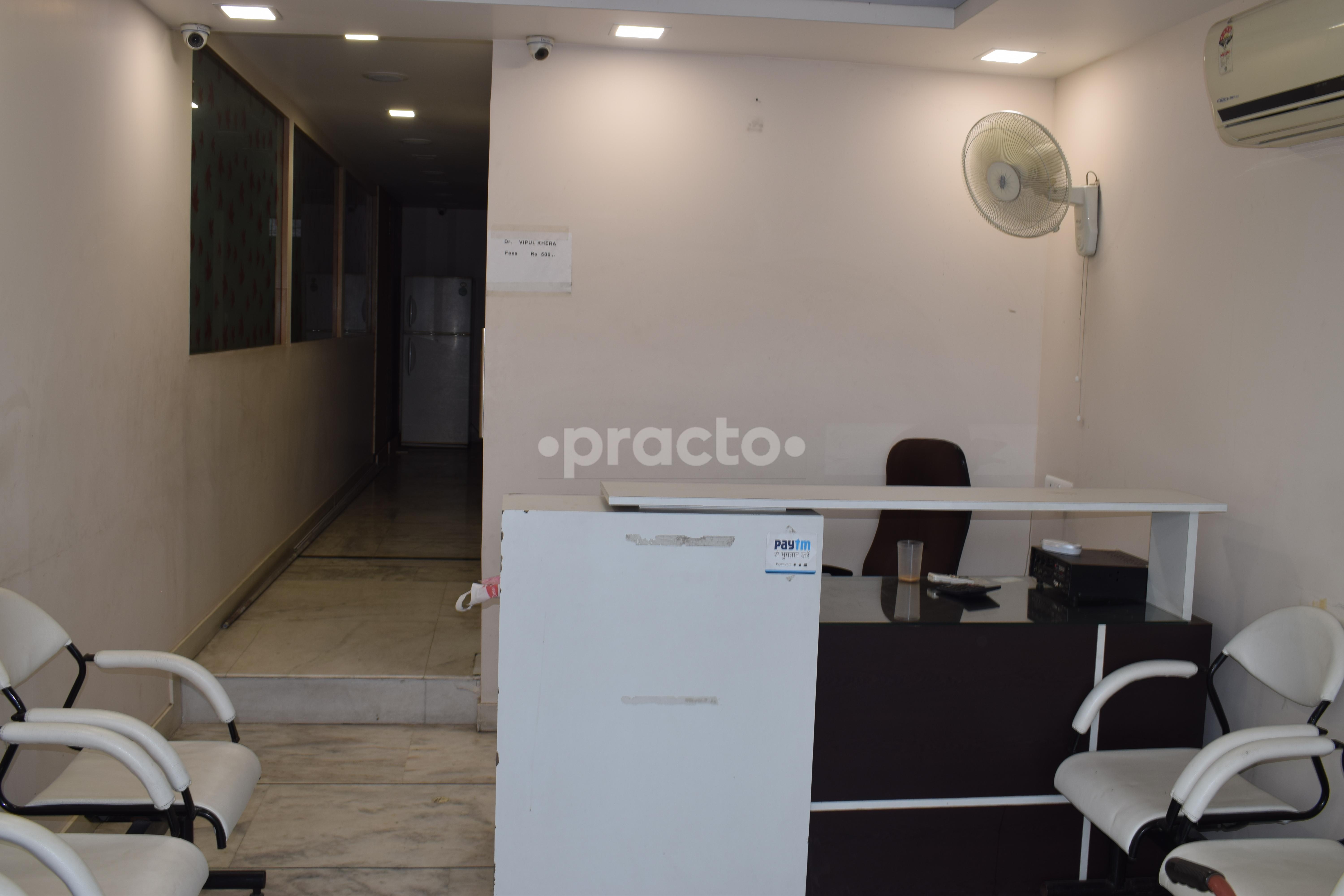 Reception at Yashasvi Bone and Joint Clinic Paschim Vihar Delhi