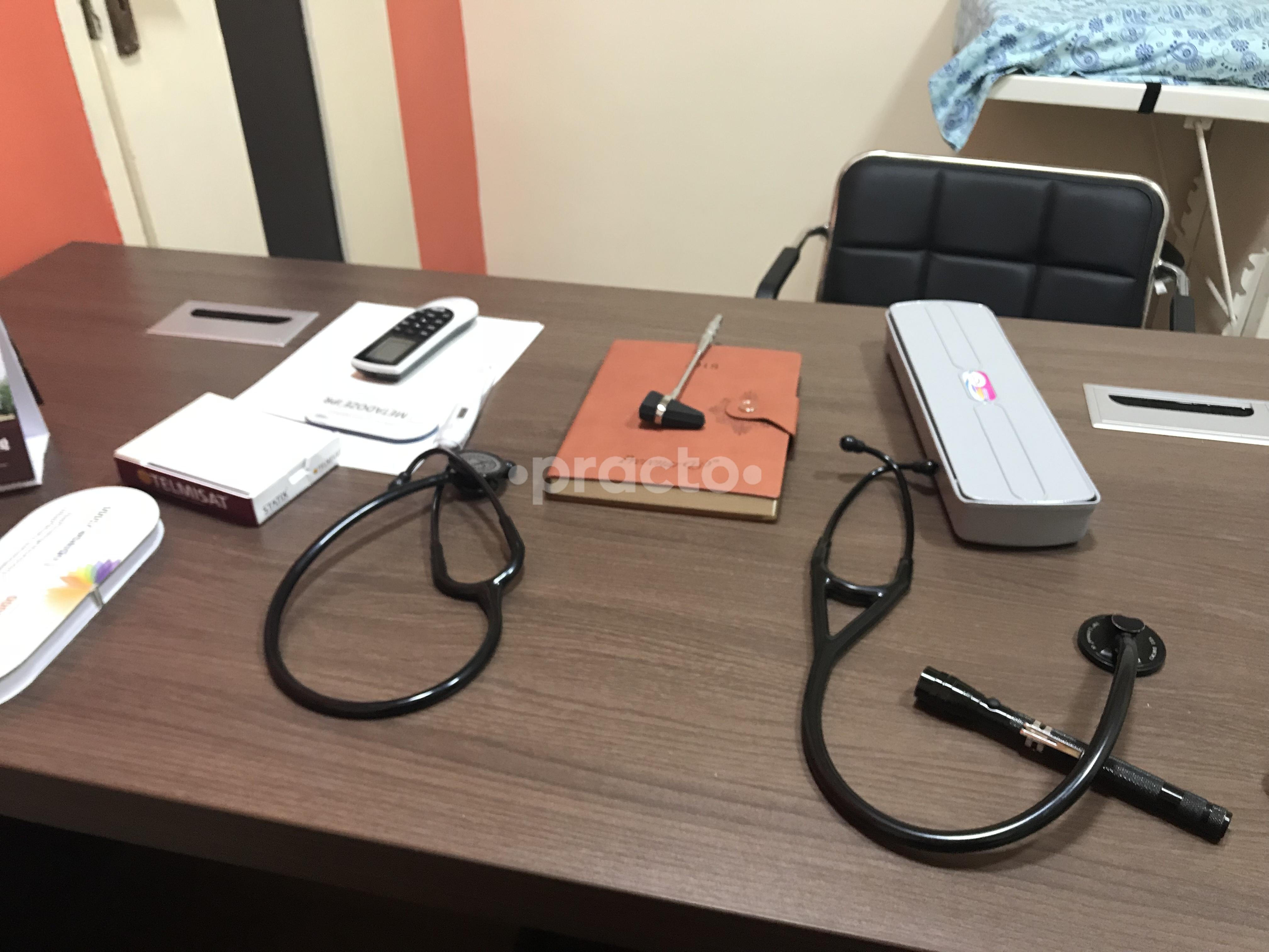 OPD/Ward at Dr. Ananth's Clinic Velachery Chennai
