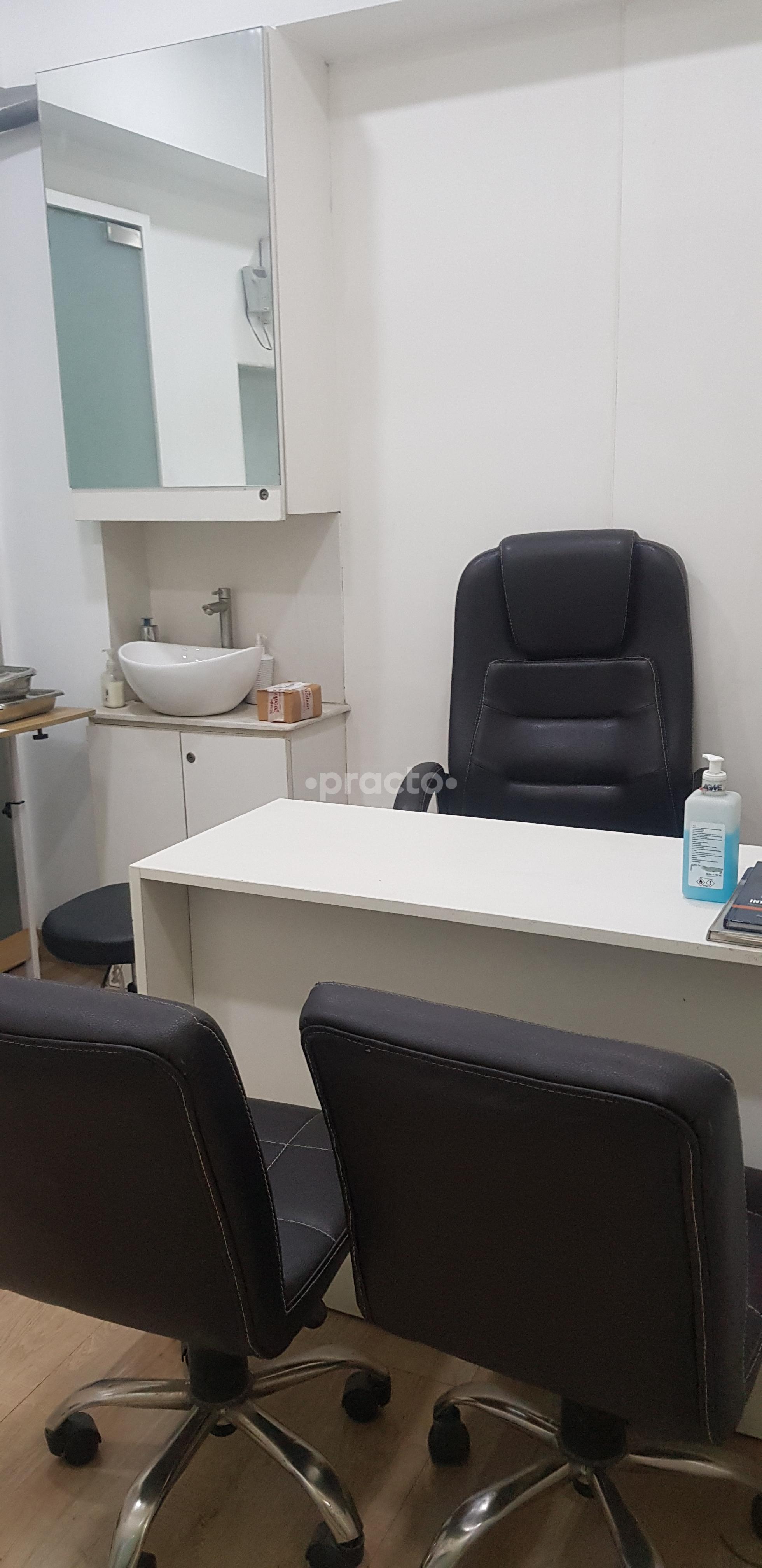 Consultation Room at Dr Ashish Jain's Clinic Sector 132 Noida