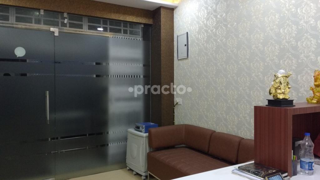 Entrance at Curis Health Clinic Sukhdev Vihar Delhi