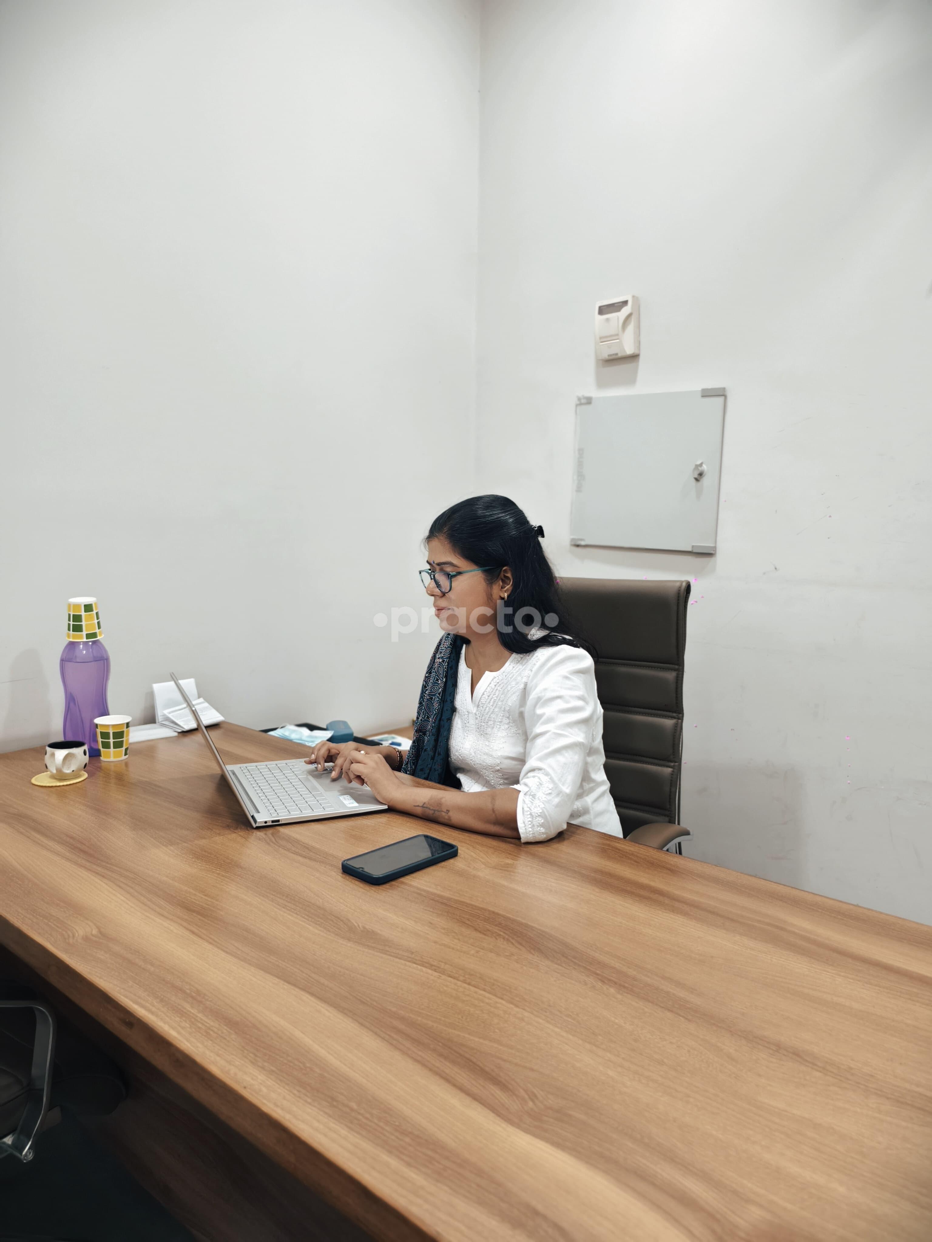 Consultation Room at Poshanmantram Gurgaon Sector 49 Gurgaon