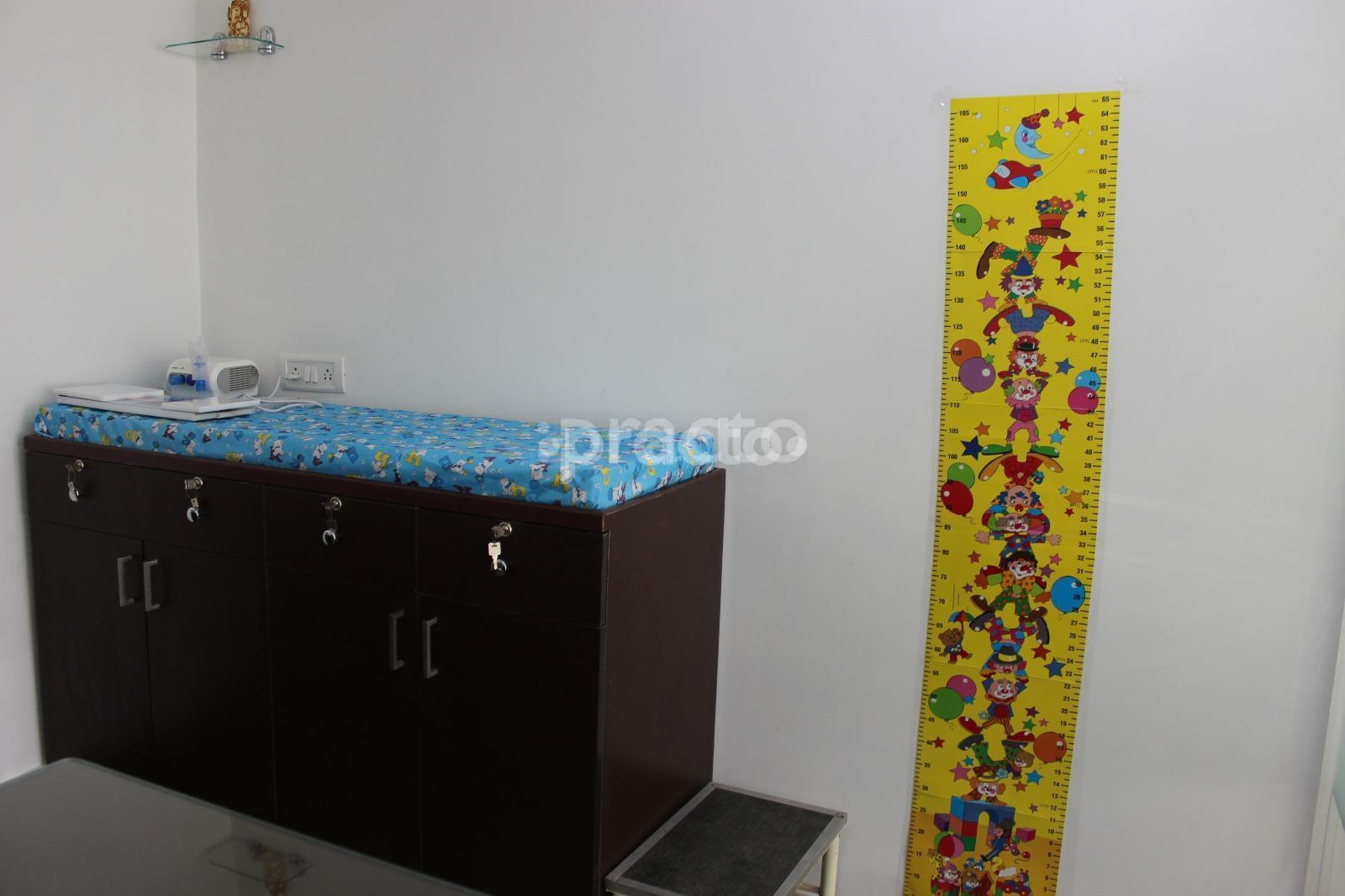 OPD/Ward at Dr. Rahul Rajput Child & Vaccination Centre Model Town Delhi
