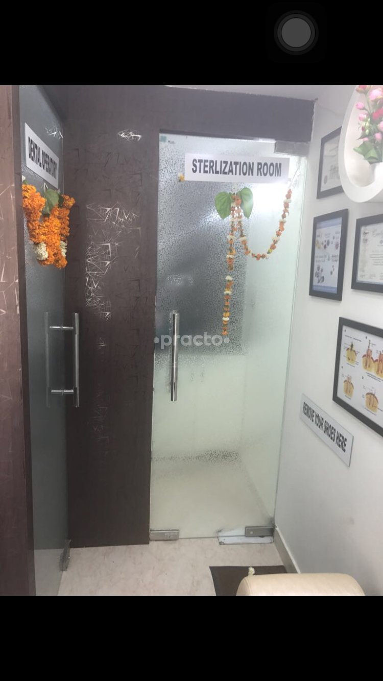 Dental Lounge Punjabi Bagh Delhi