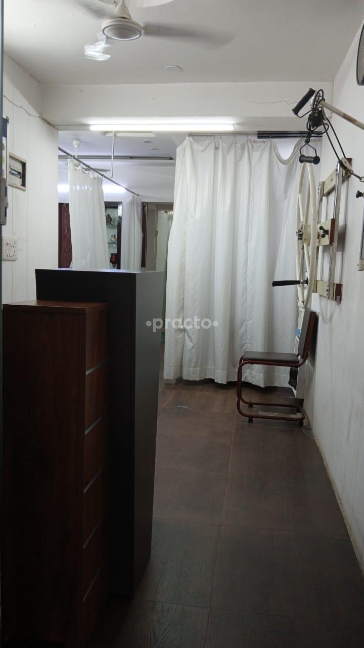 Therapy/Massage Room at Accord Wellness Physiotherapy and Sports Injury  Pitampura Delhi
