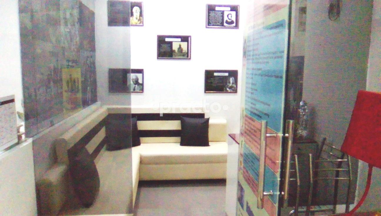 Waiting Area at Arya Dental Clinic Lordganj Jabalpur