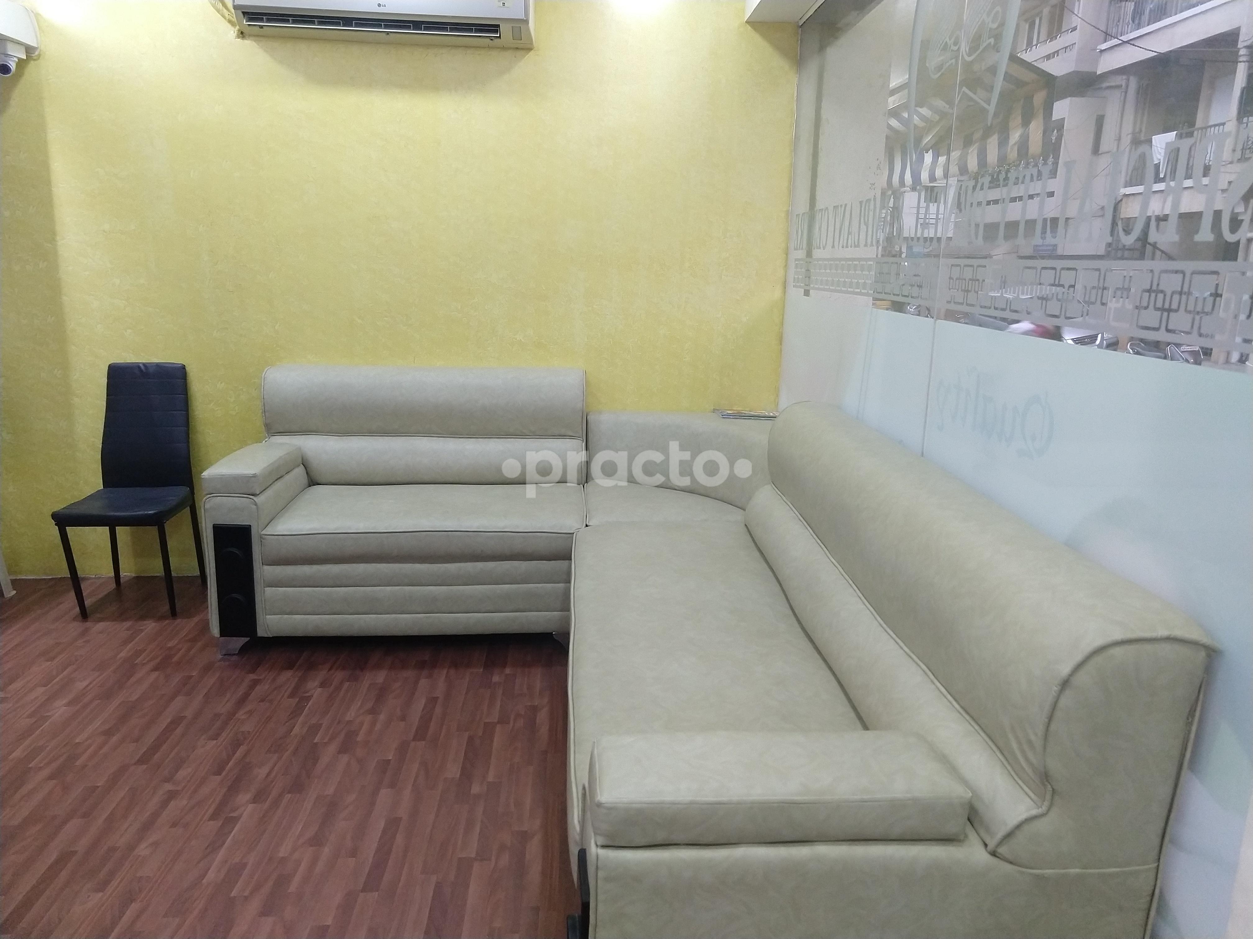 Waiting Area at S S Multispeciality Dental And Implant Centre Frazer Town Bangalore