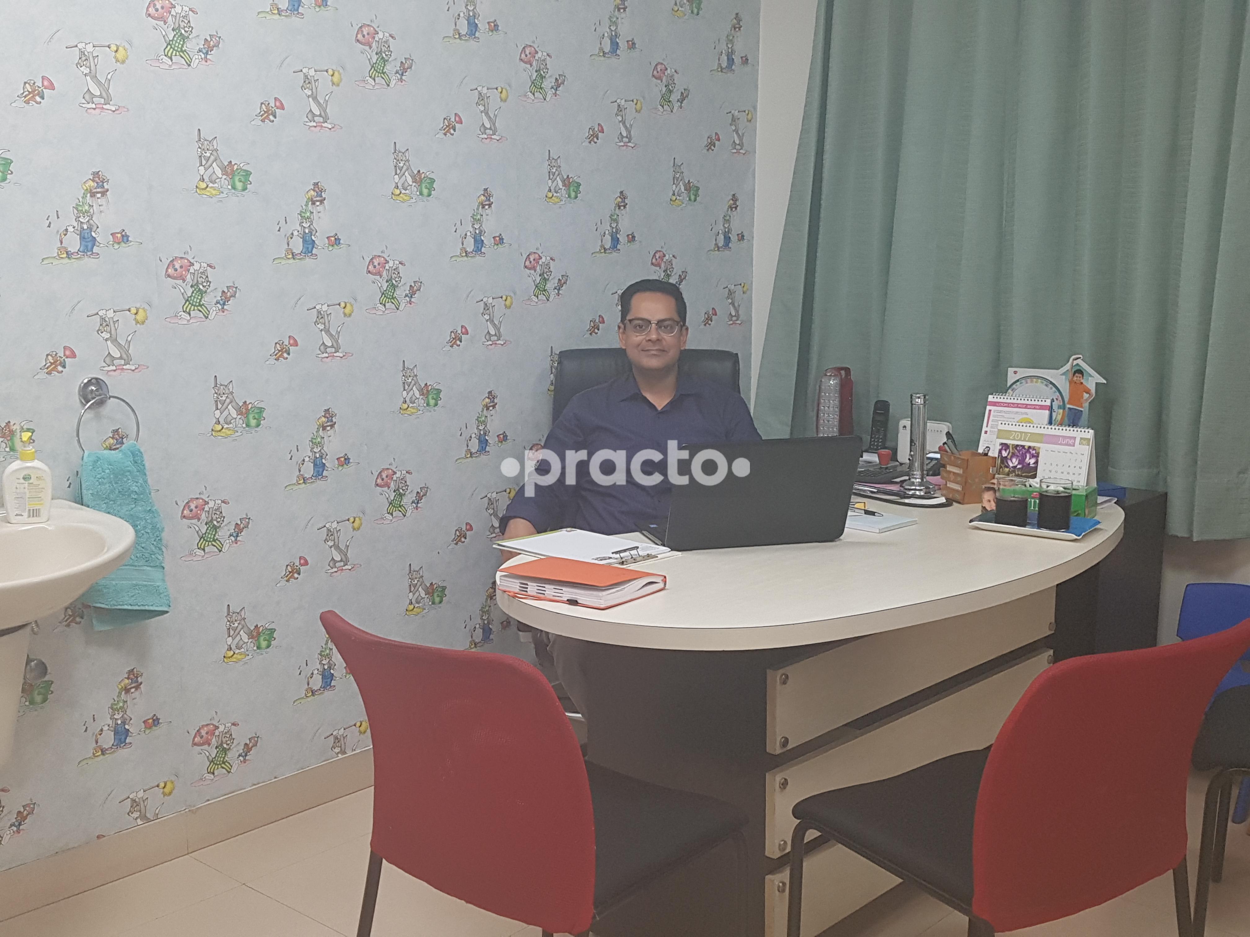 OPD/Ward at Dr. Atul Chopra's Clinic Greater Kailash Part 2 Delhi