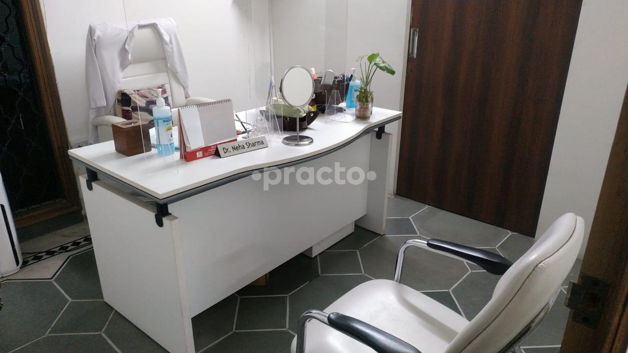 Consultation Room at Estique Skin and Hair Clinic Gurgaon Sector 15 Gurgaon