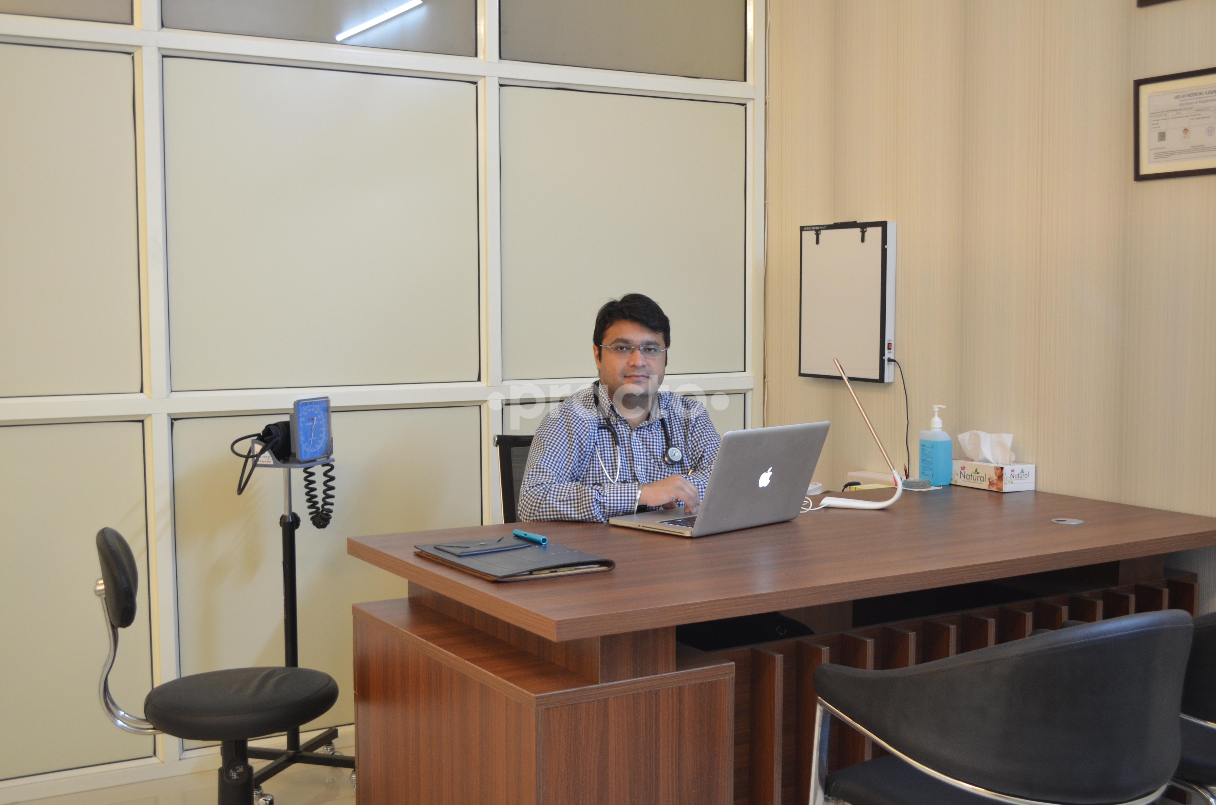 OPD/Ward at Dr. Bhutani's Clinic Preet Vihar Delhi