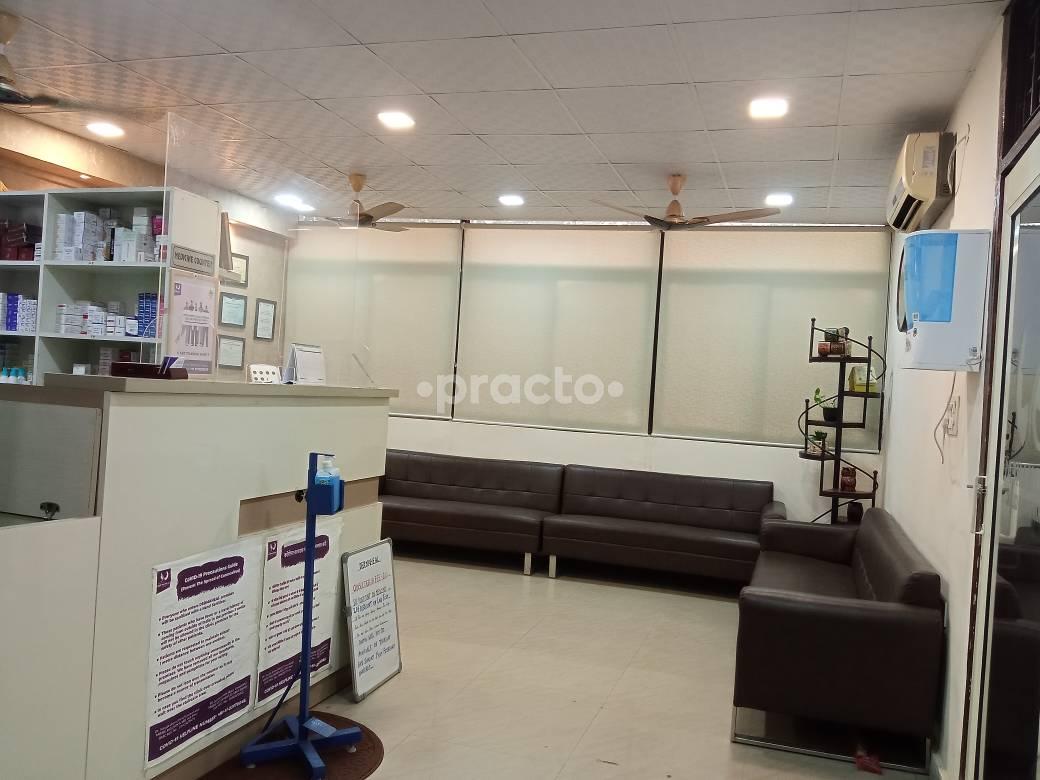 Waiting Area at Dr Navjot Arora's Dermaheal Skin, Hair & Aesthetic Clinic Dwarka Sector 7 Delhi