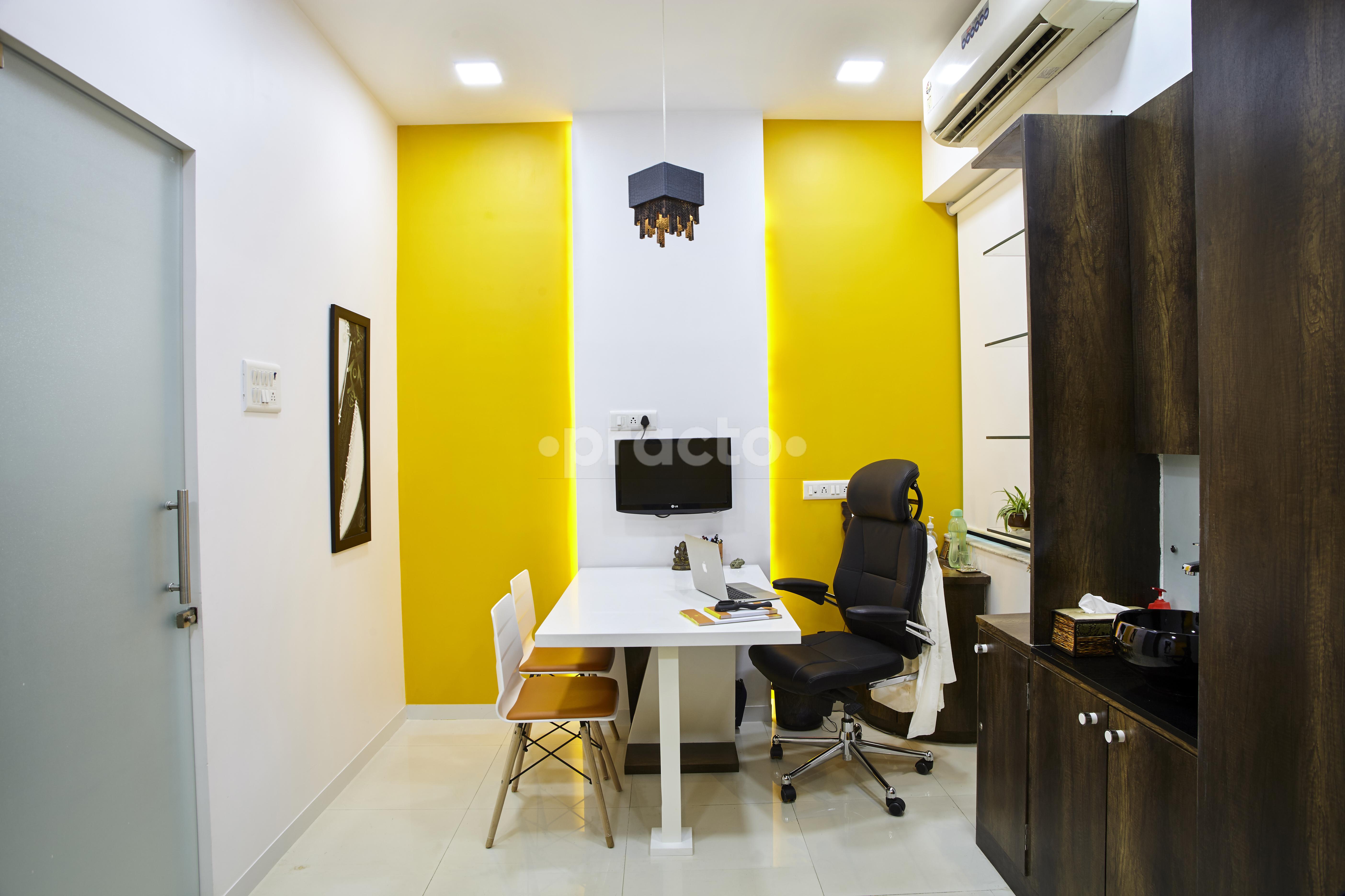 OPD/Ward at Yavana Aesthetics Clinic Mulund West Mumbai