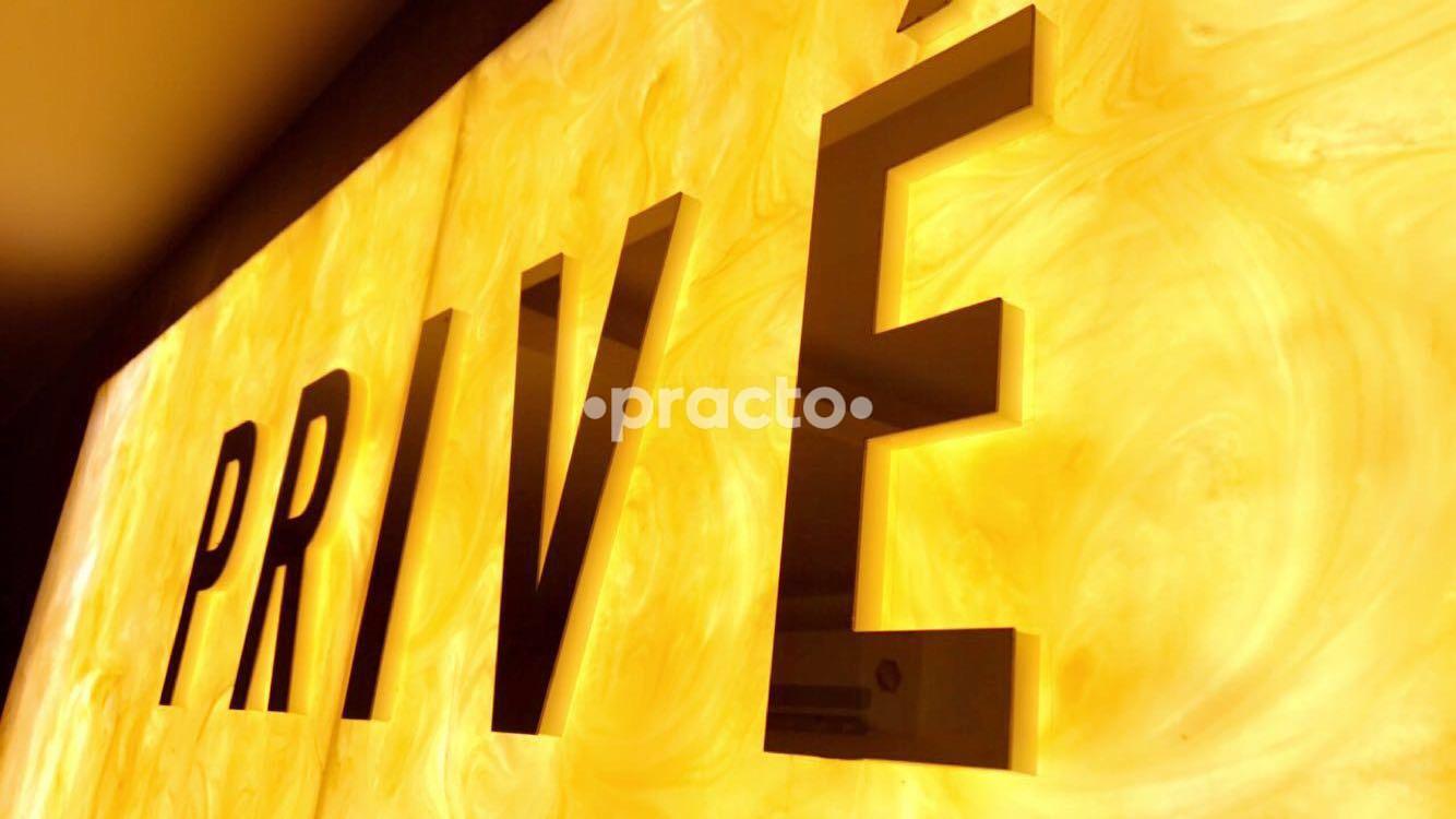 Reception at Privé Skin and Wellness Clinic DLF Phase IV Gurgaon