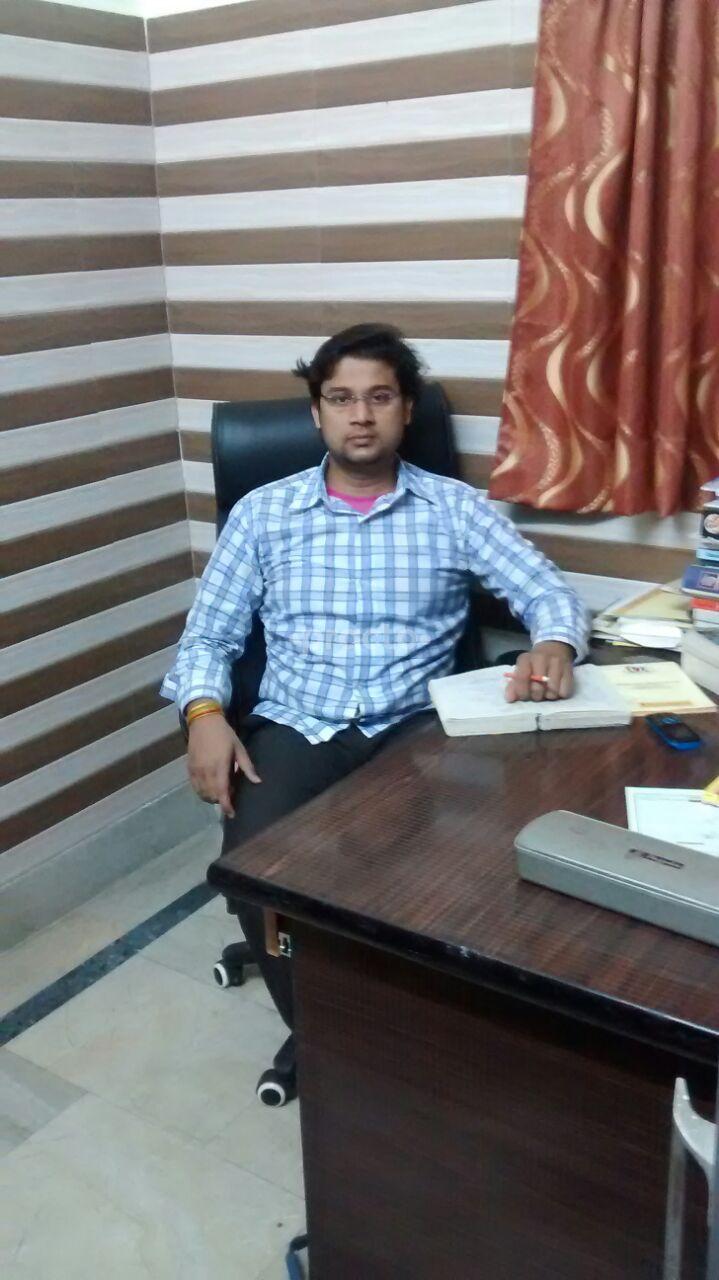 Reception at Sukhdayi Poly Clinic & Surgical Centre Jaitpura Varanasi