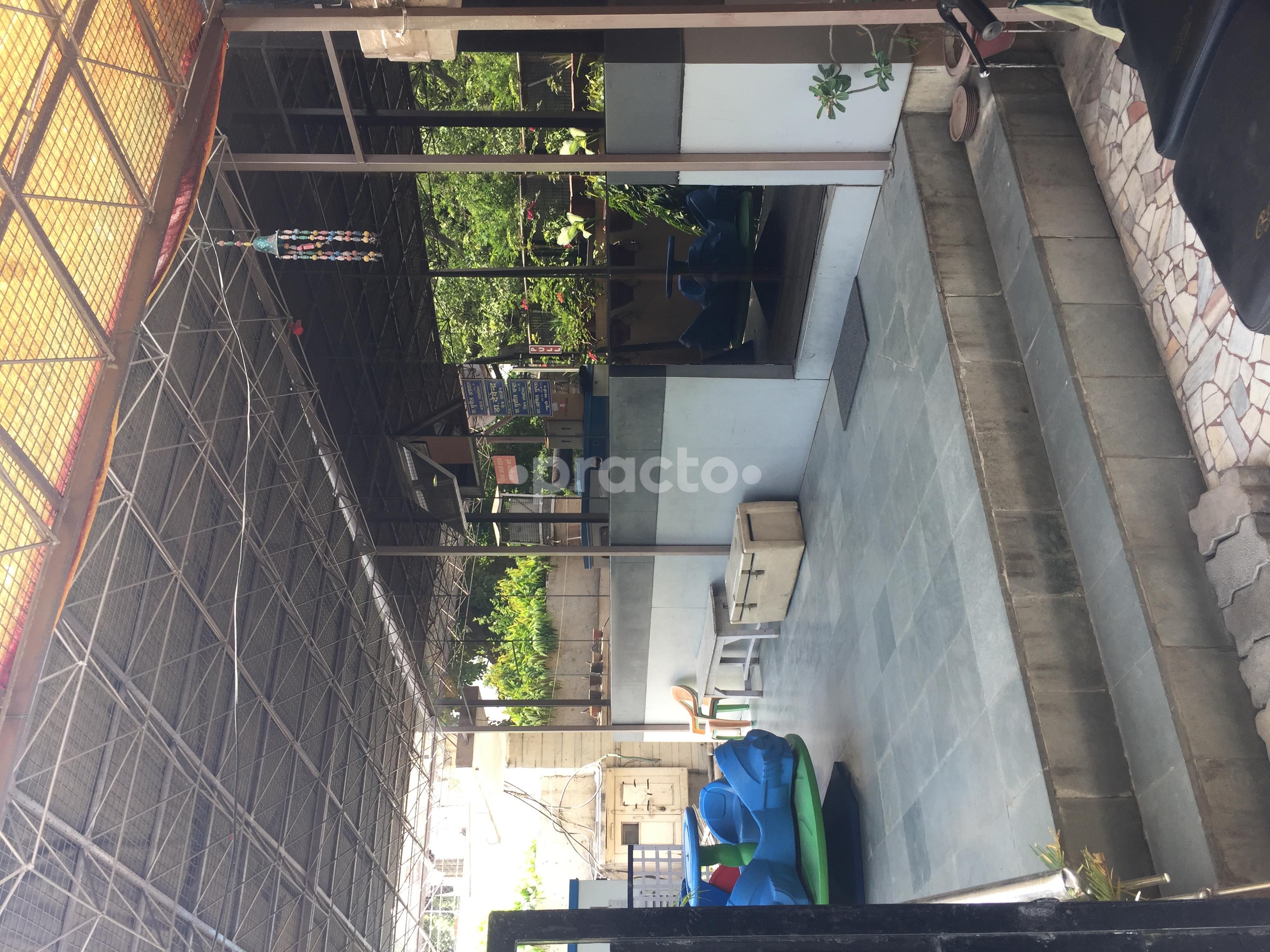 Entrance at Agrawal Clinic Shivaji Nagar Kanpur
