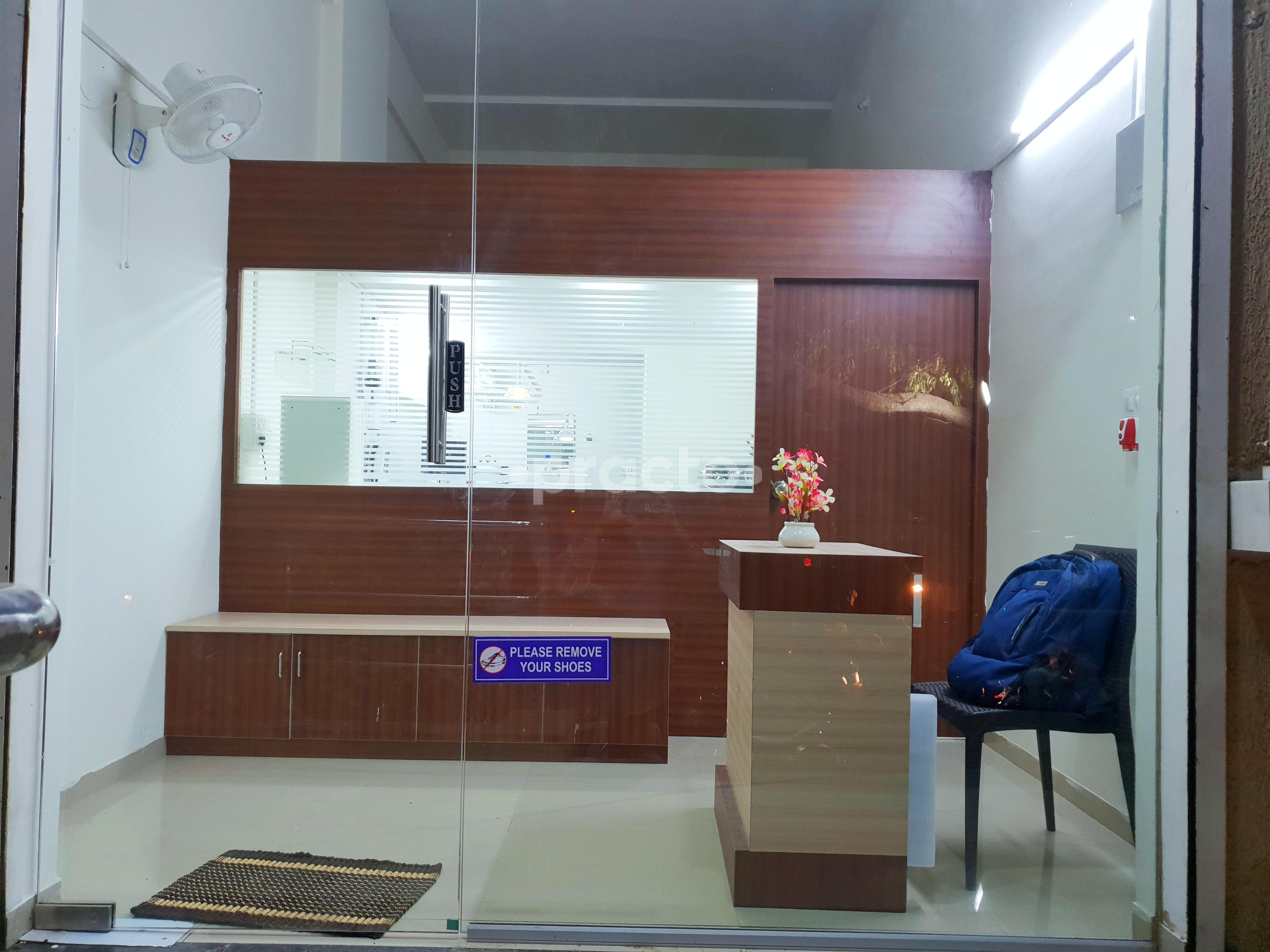 Reception at 32 Whites Multispeciality Dental Clinic Keshav Nagar Pune