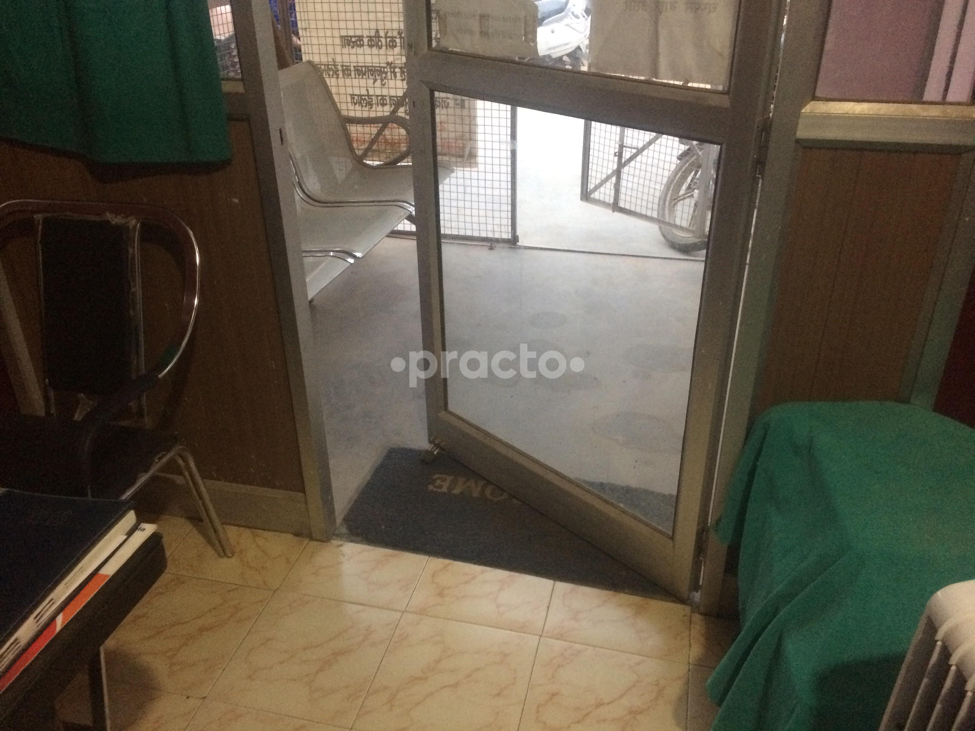 Waiting Area at Aarogyam Dental and Maxillofacial Centre Teela Sahbazpur Ghaziabad