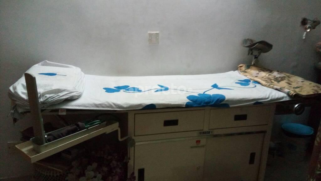 OPD/Ward at Dr Mita Verma Clinic Lajpat Nagar Delhi