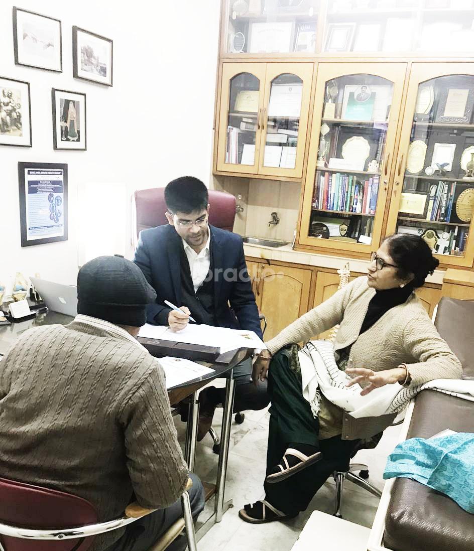 Consultation Room at Naveda Healthcare Centre Rohini Delhi