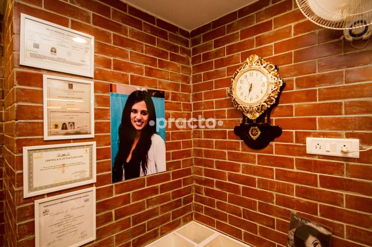 Reception Area at Jaya's Skin Clinic Greater Kailash Part 1 Delhi