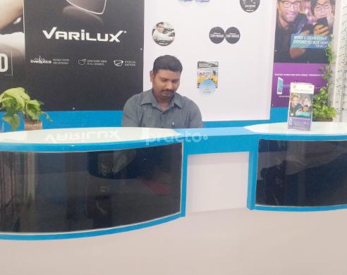 Reception at Lakshmi Eye Care Virugambakkam Chennai