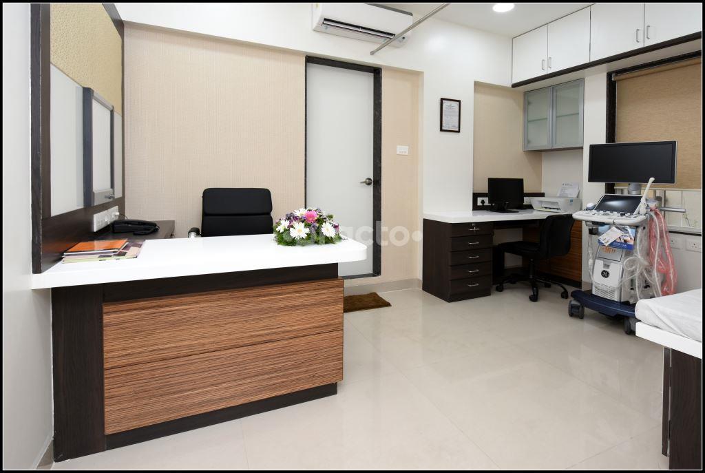 Reception at Shree RadioDiagnostic  & Gastroenterology Clinic Deccan Gymkhana Pune