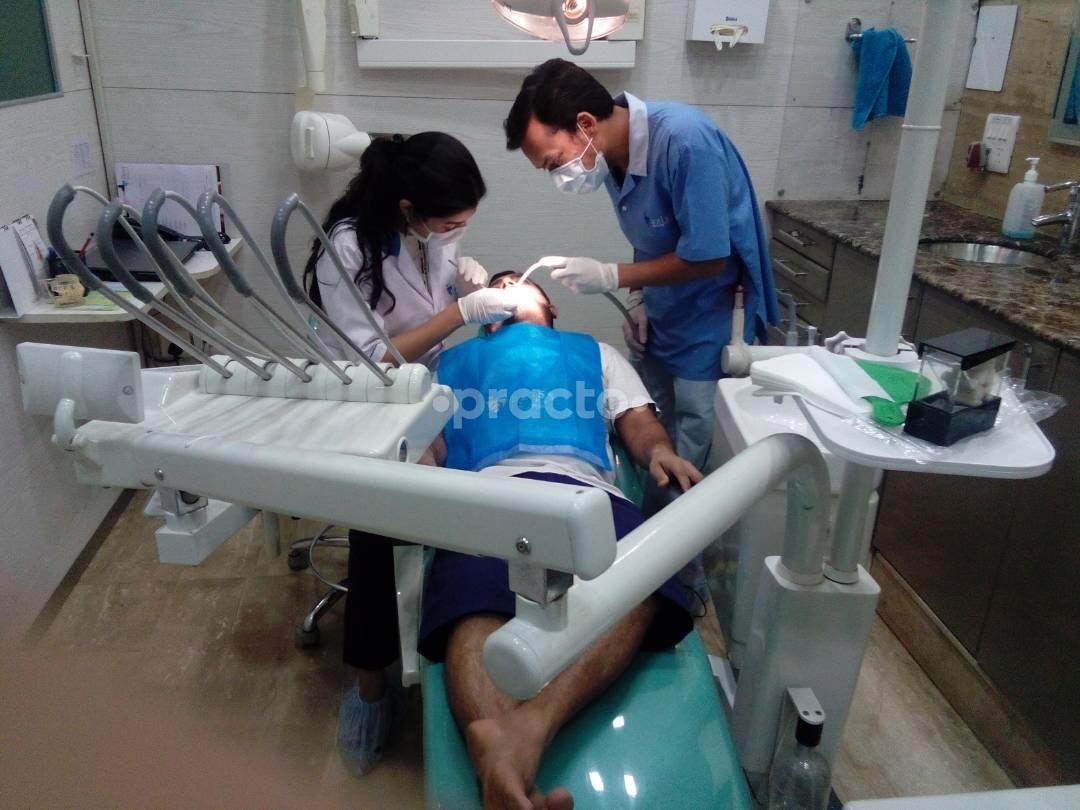 Axiss Dental Clinic Vasant Vihar Delhi