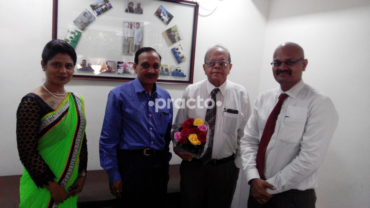 Knee & Shoulder Speciality Clinic Vileparle East Mumbai