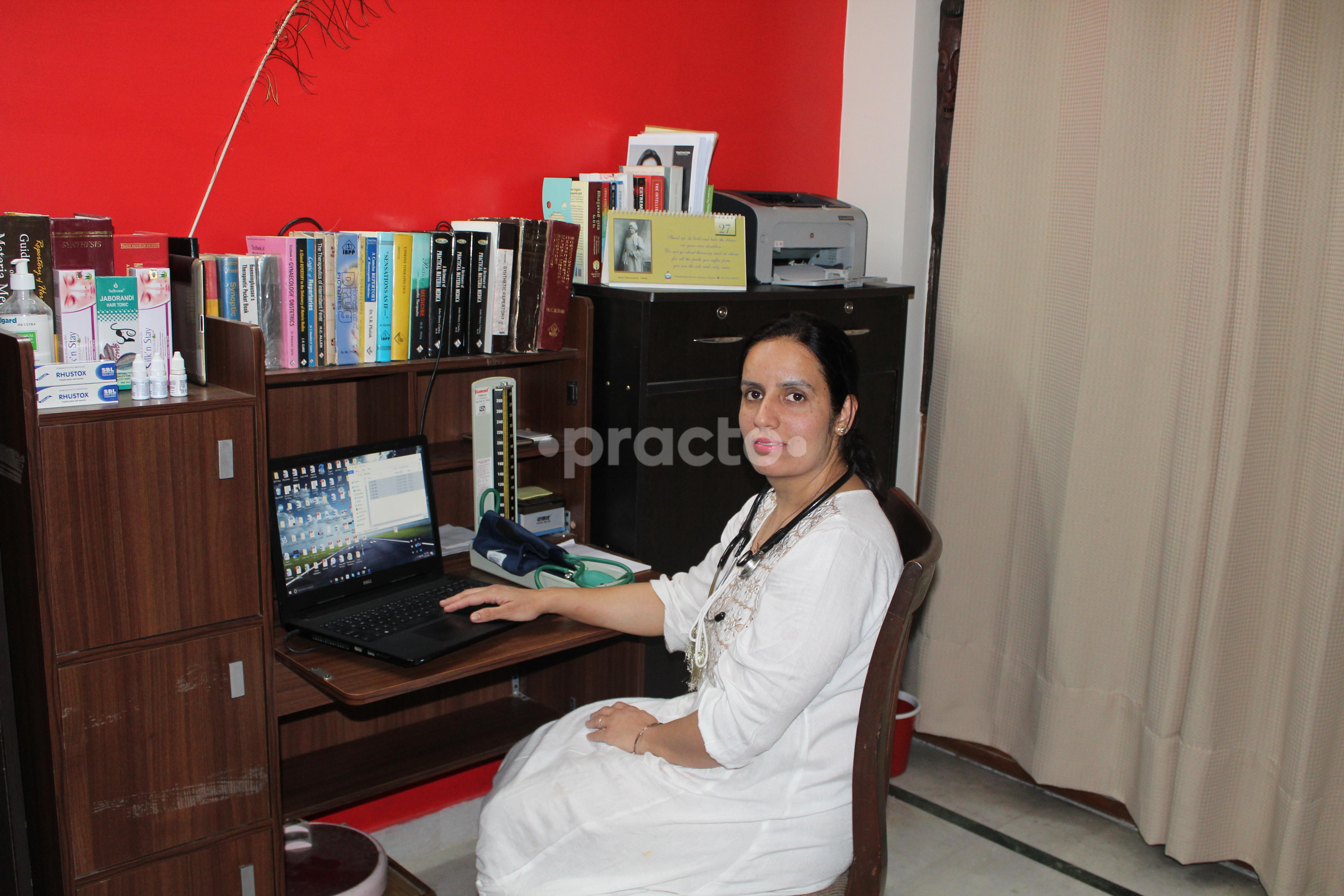 OPD/Ward at Dr.Bindia Arora's Clinic Dwarka Delhi
