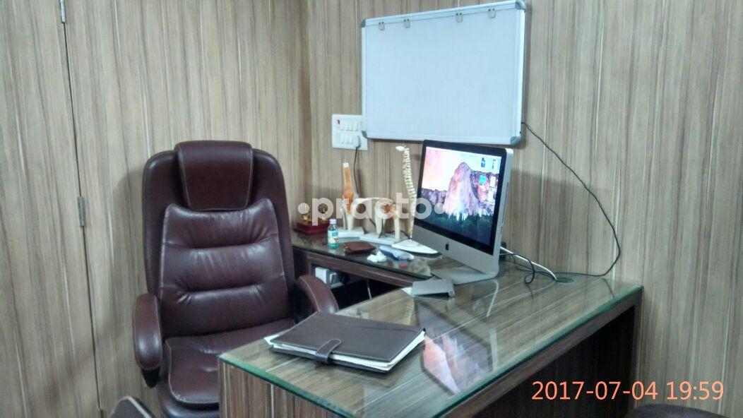 OPD/Ward at Dr Naresh Agarwal's Ortho and Pain Clinic Punjabi Bagh Delhi